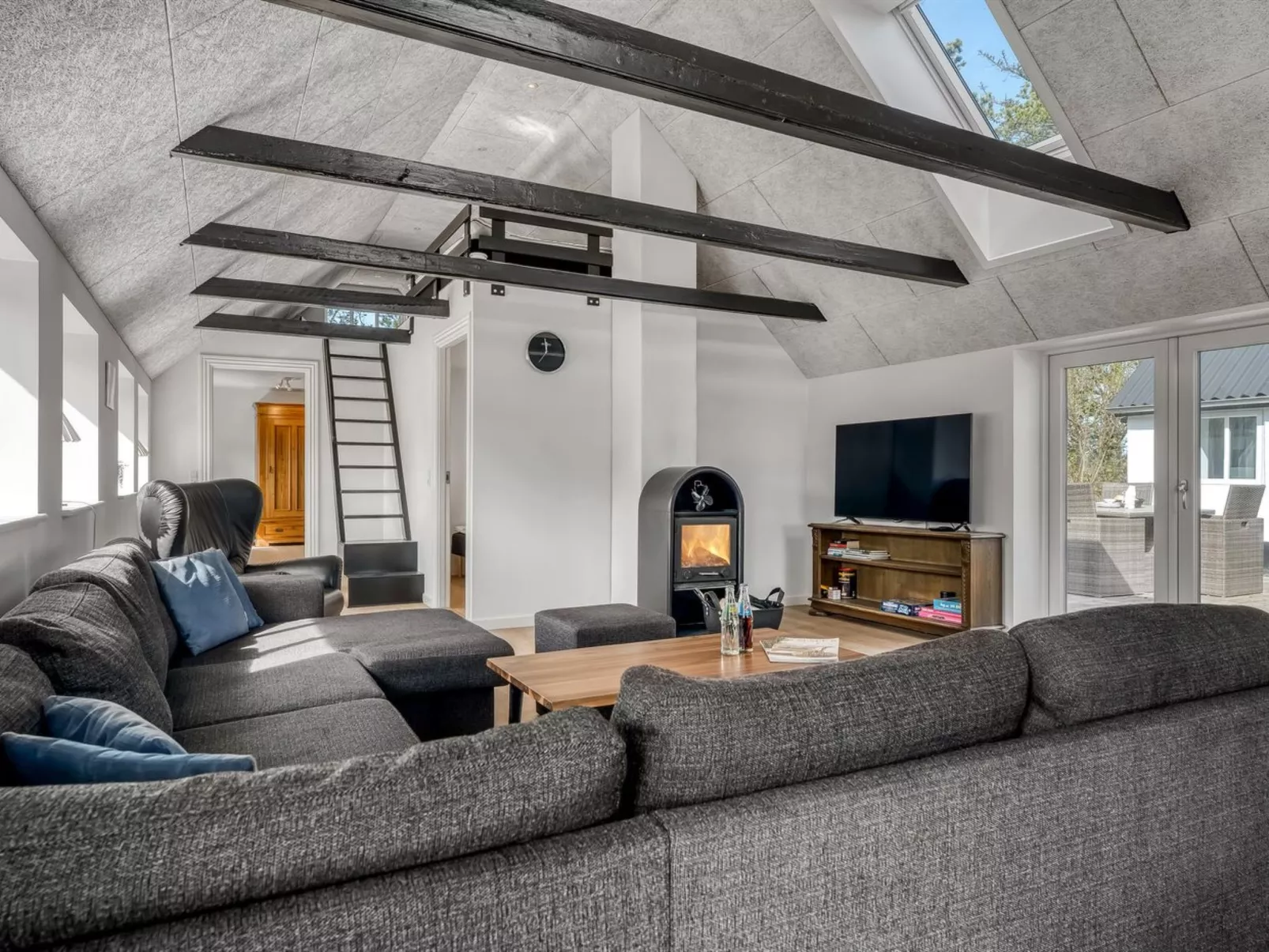 "Elisa" - 1.2km from the sea-Binnen