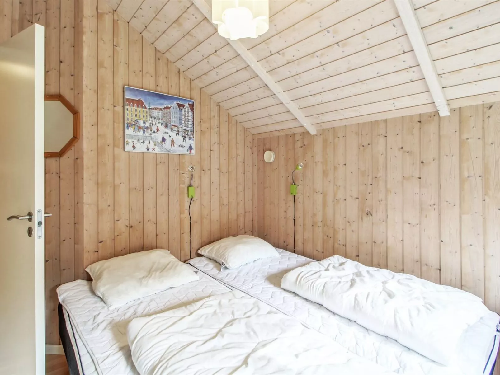 "Ellica" - 50km from the sea-Binnen