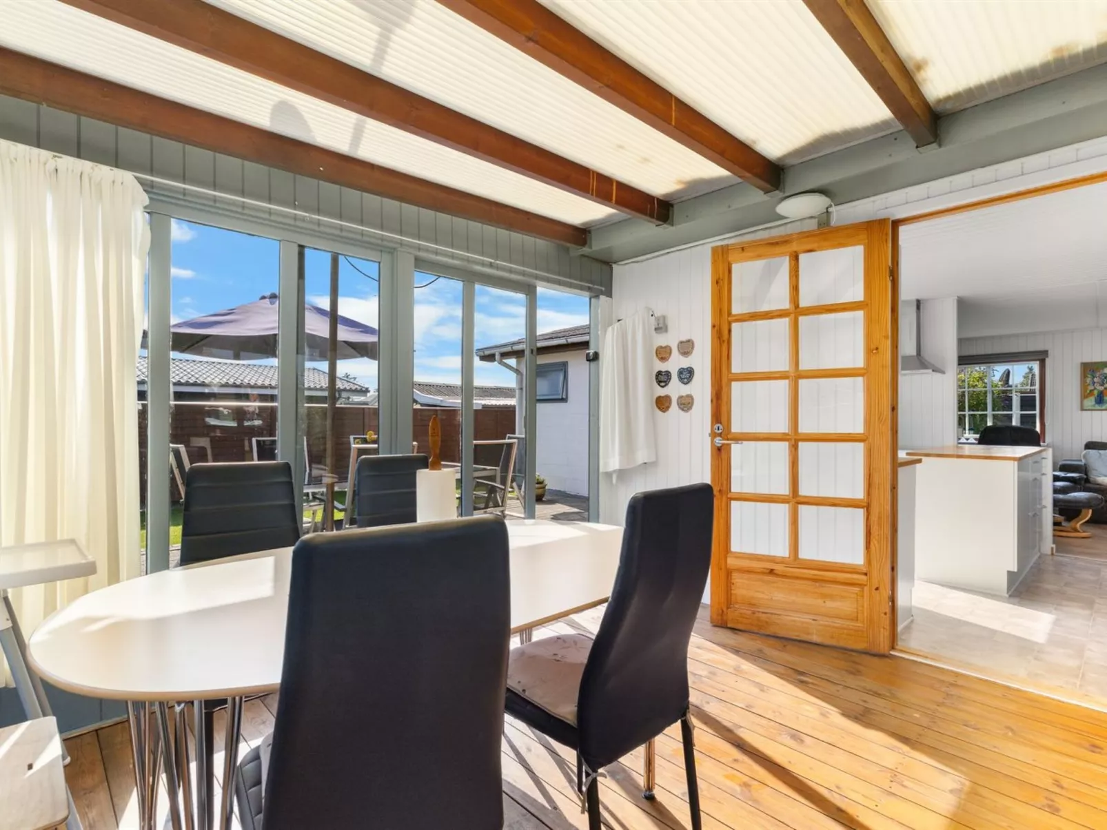 "Neea" - 40m from the sea-Binnen