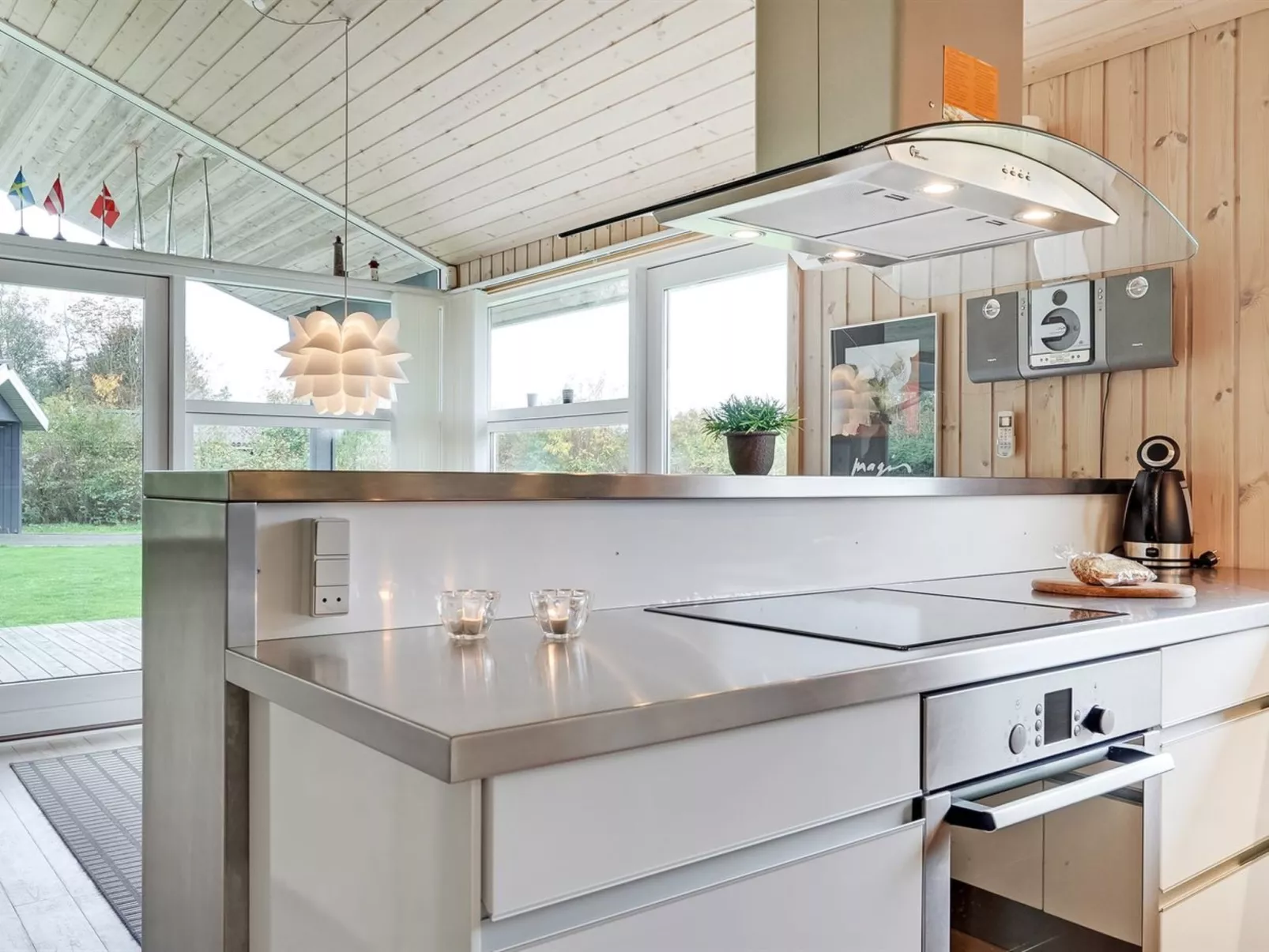 "Tayler" - 1.8km from the sea-Binnen