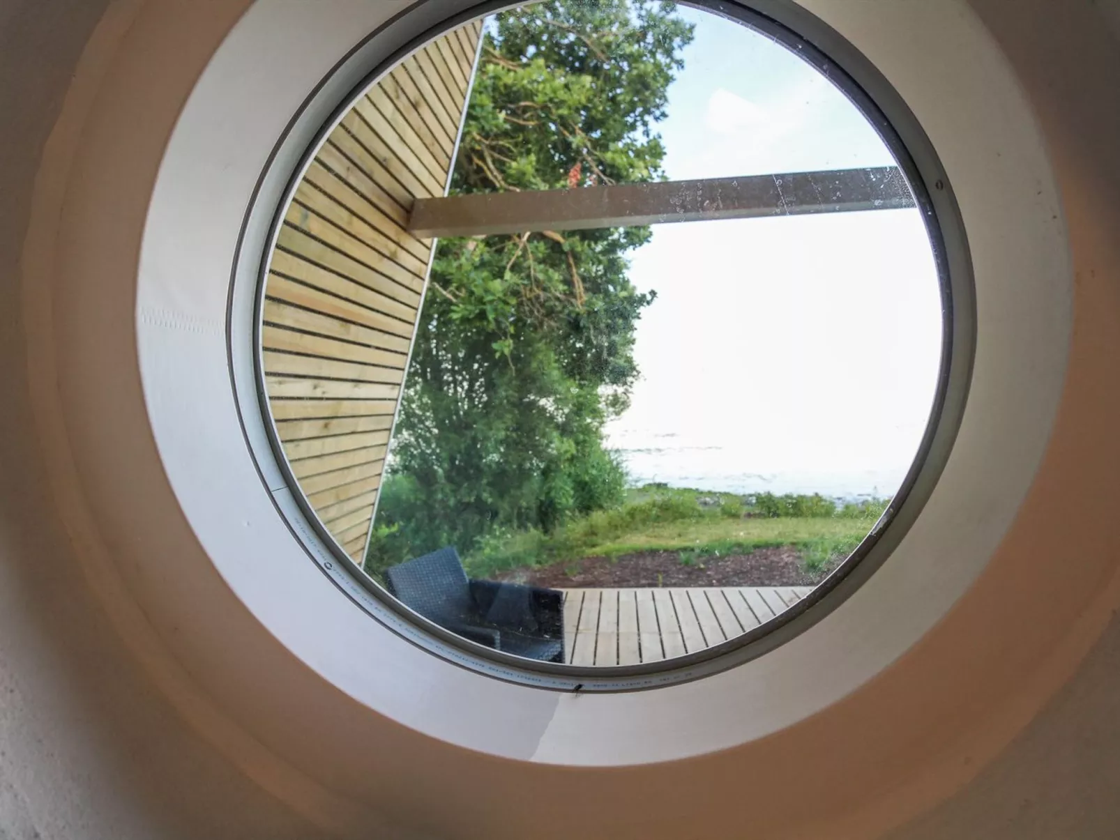 "Sasser" - 10m from the sea-Binnen