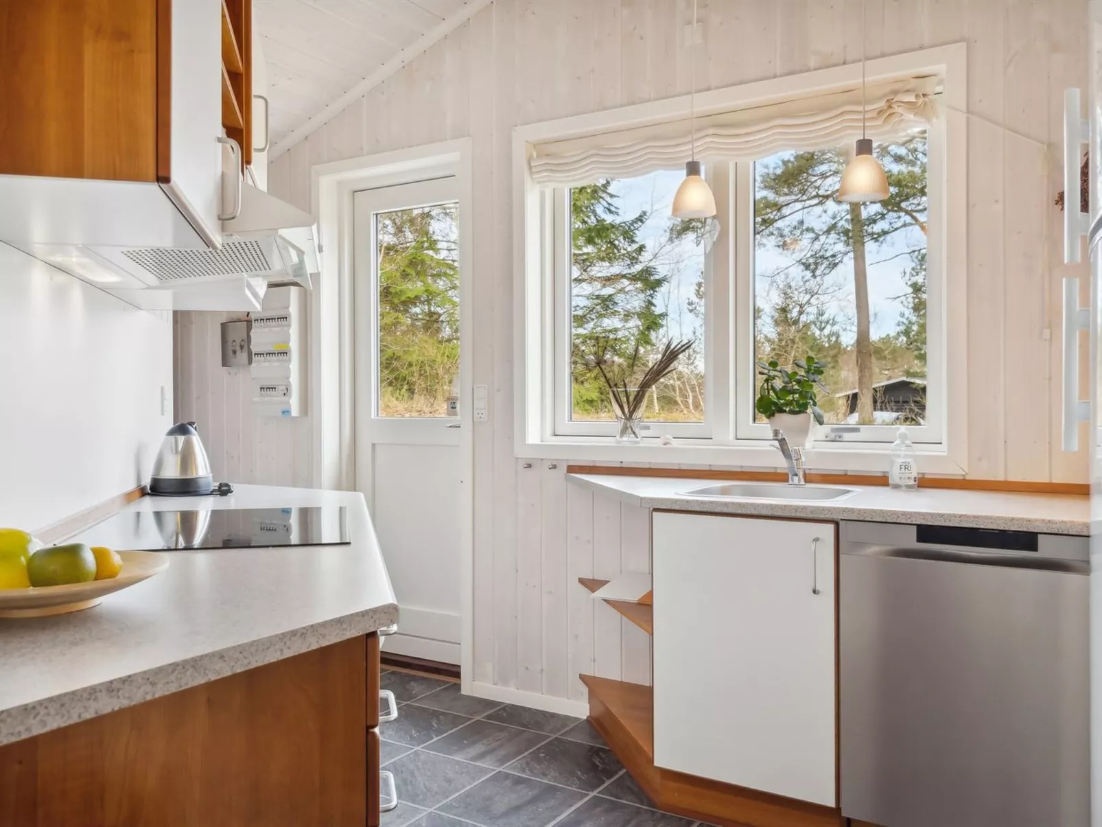 "Ros" - 350m from the sea-Binnen