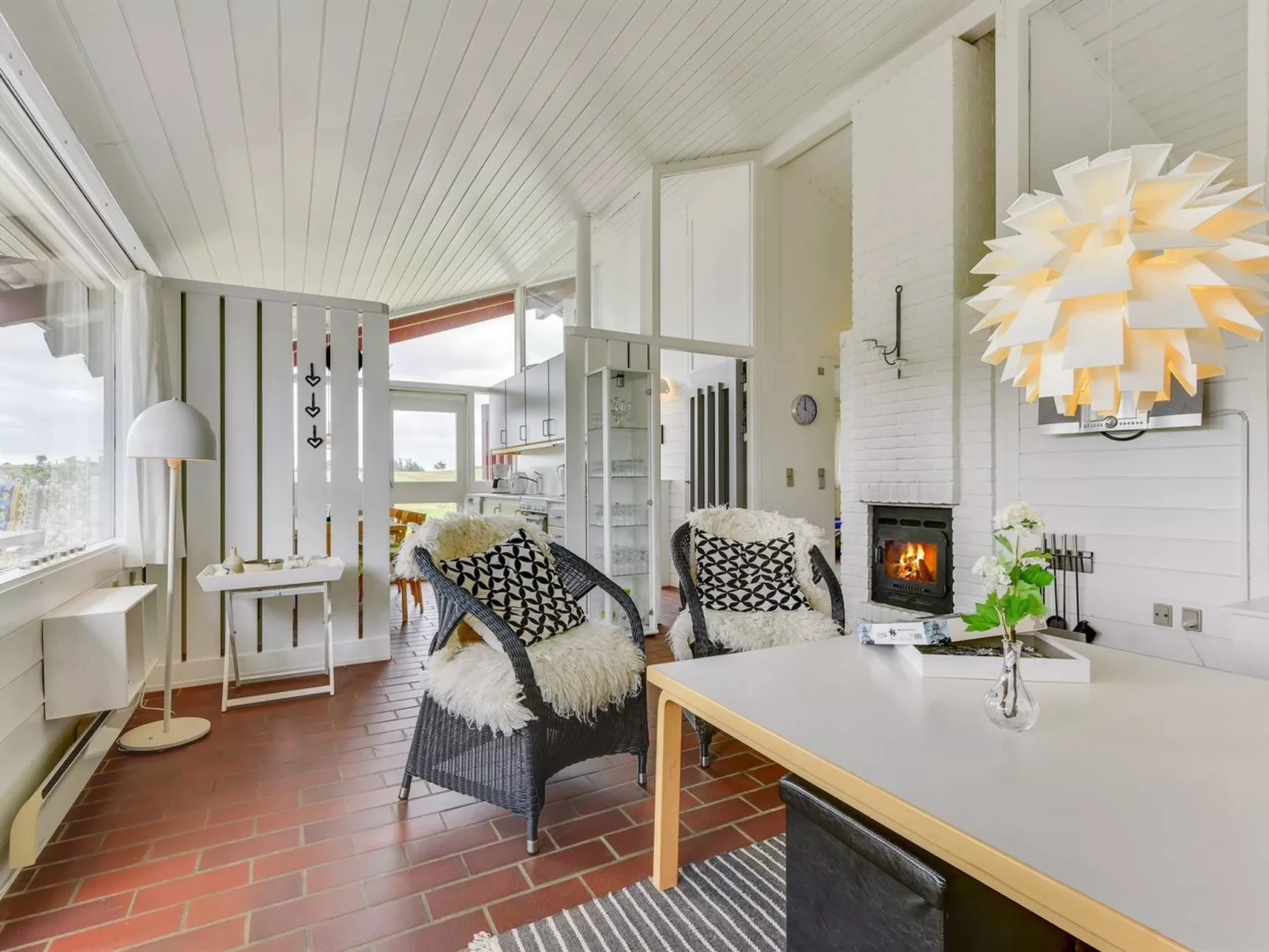 "Ditte" - 300m from the sea-Binnen