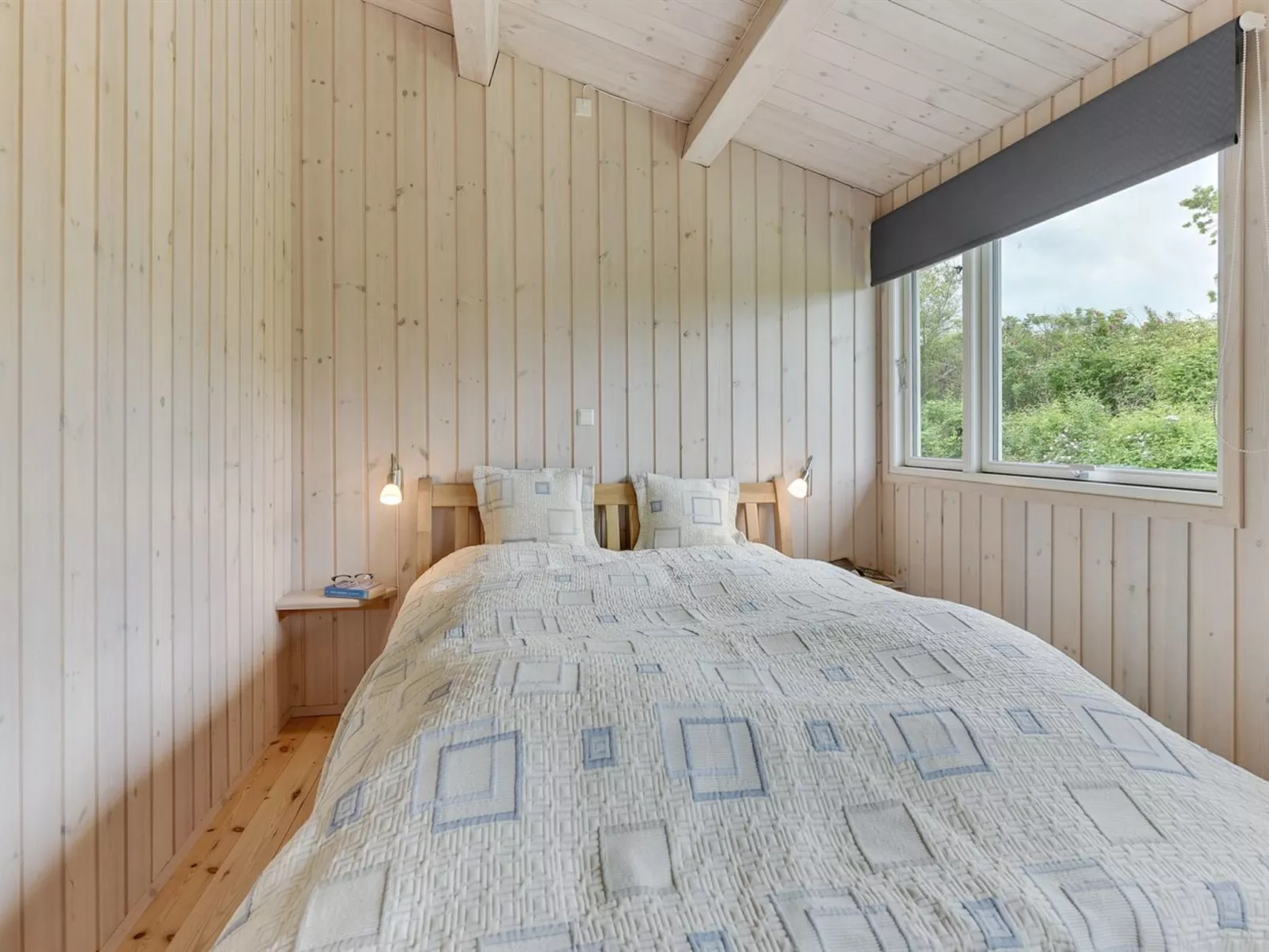 "Jenny" - 140m from the sea-Binnen