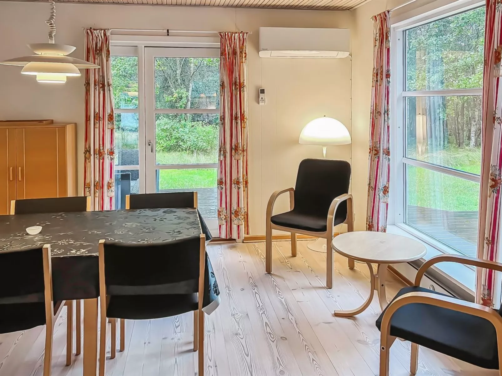 "Majken" - 300m from the sea-Binnen