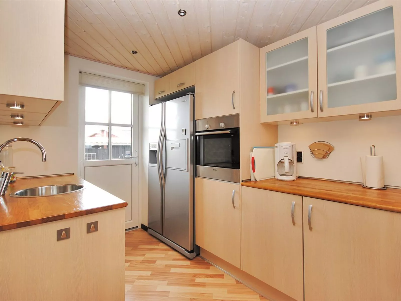 "Eberta" - 200m to the fjord-Binnen