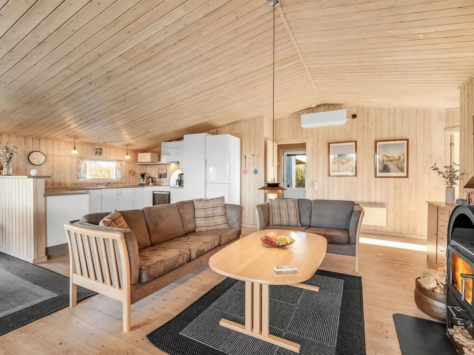 "Benjamina" - 530m to the fjord-Binnen