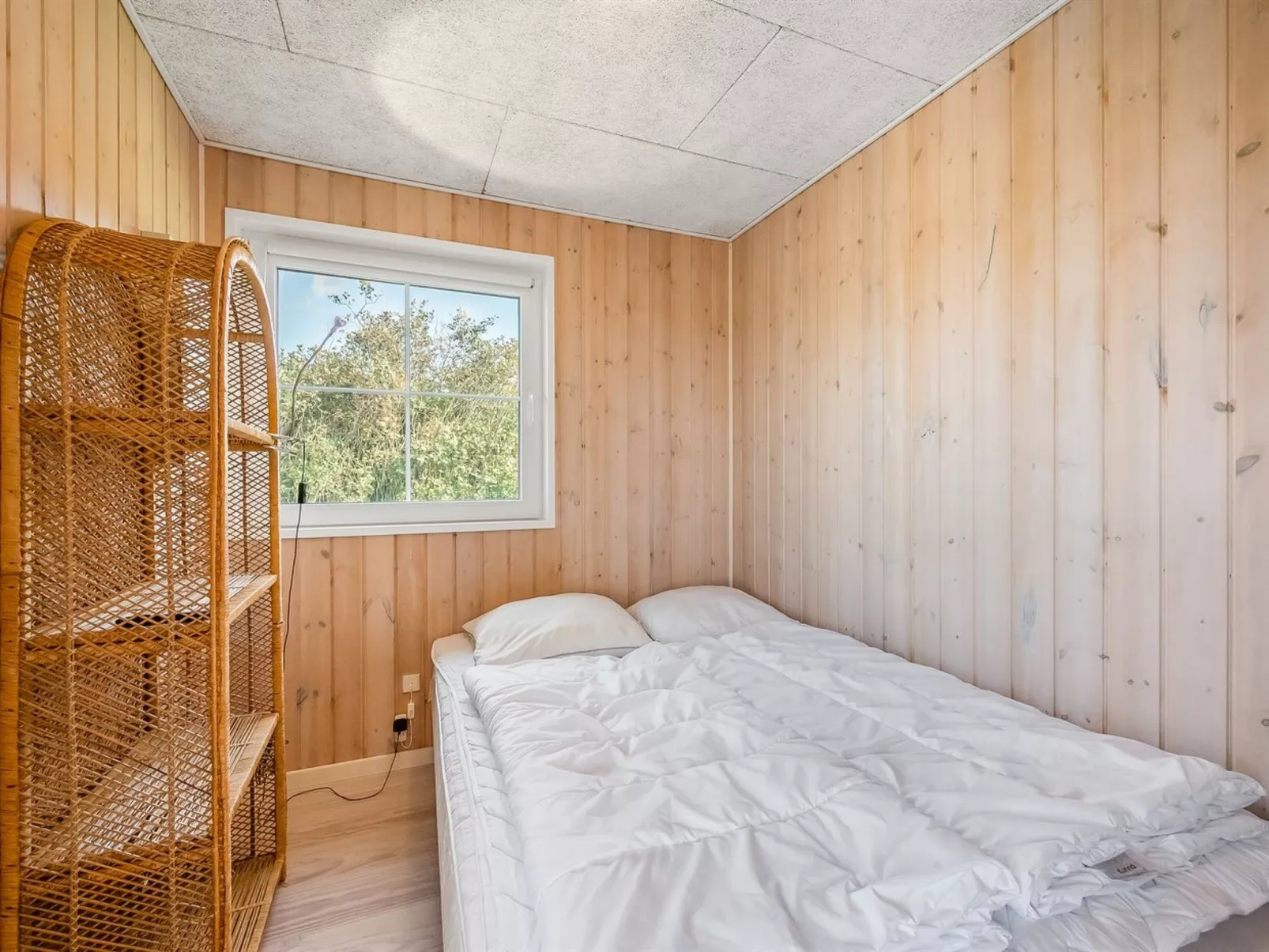 "Holm" - 700m to the fjord-Binnen