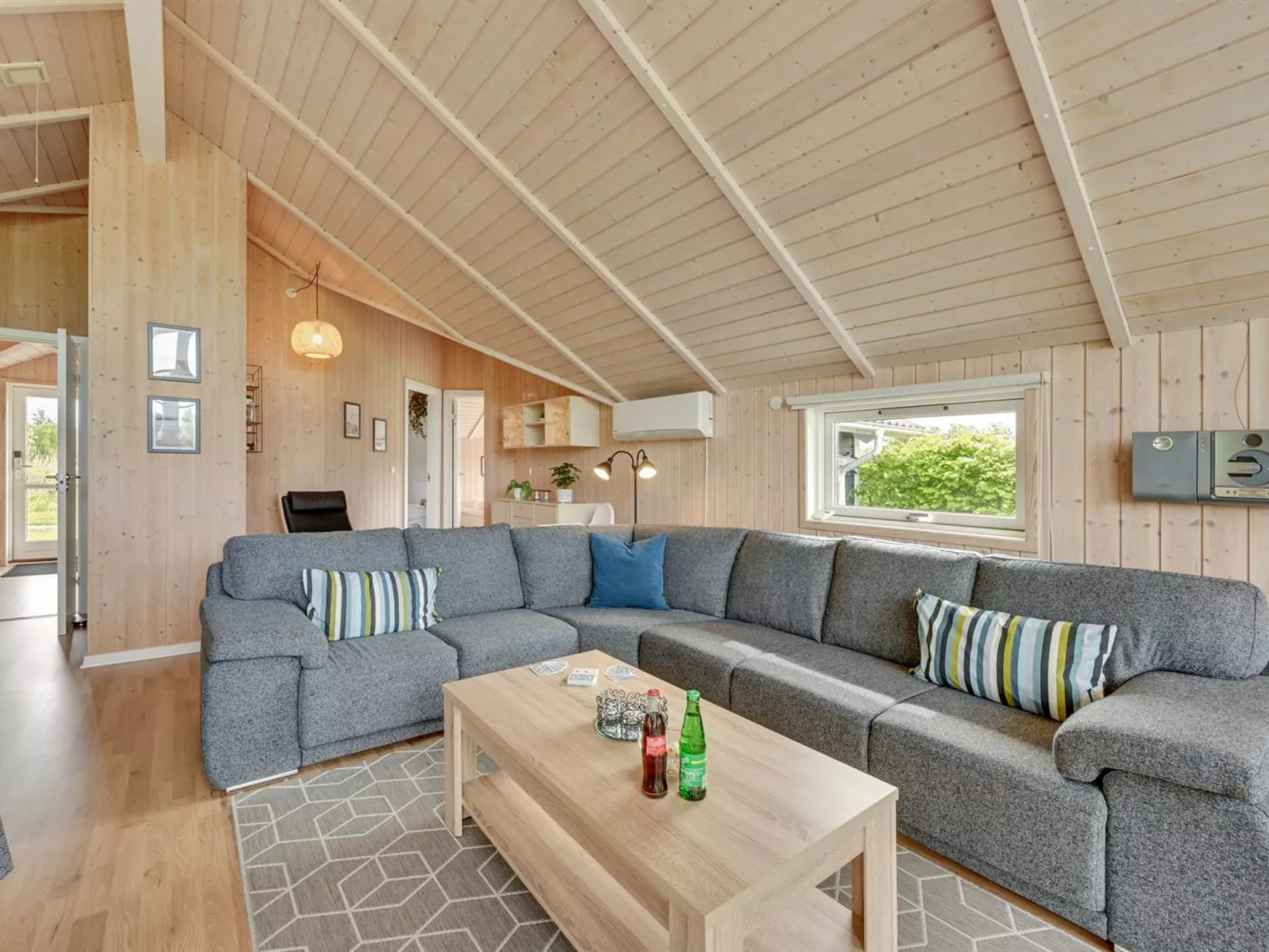 "Binna" - 1.2km to the fjord-Binnen