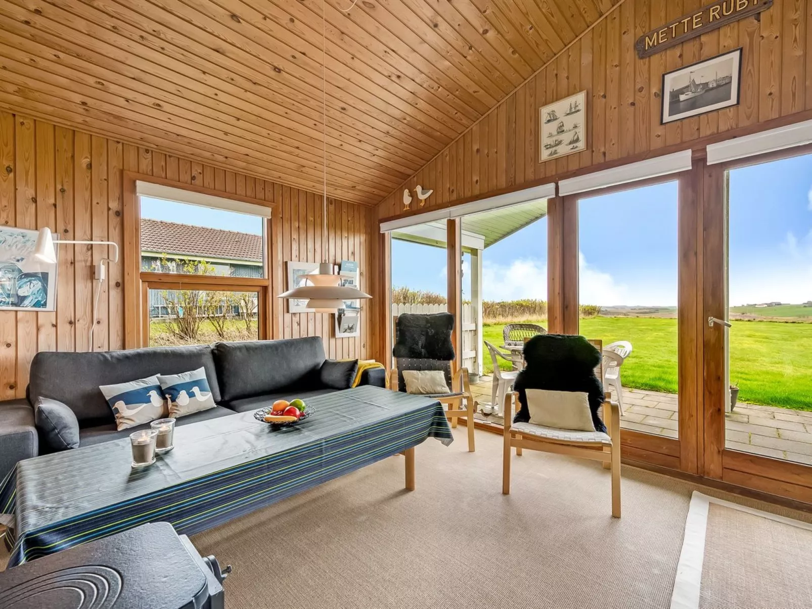 "Tanea" - 700m to the fjord-Binnen