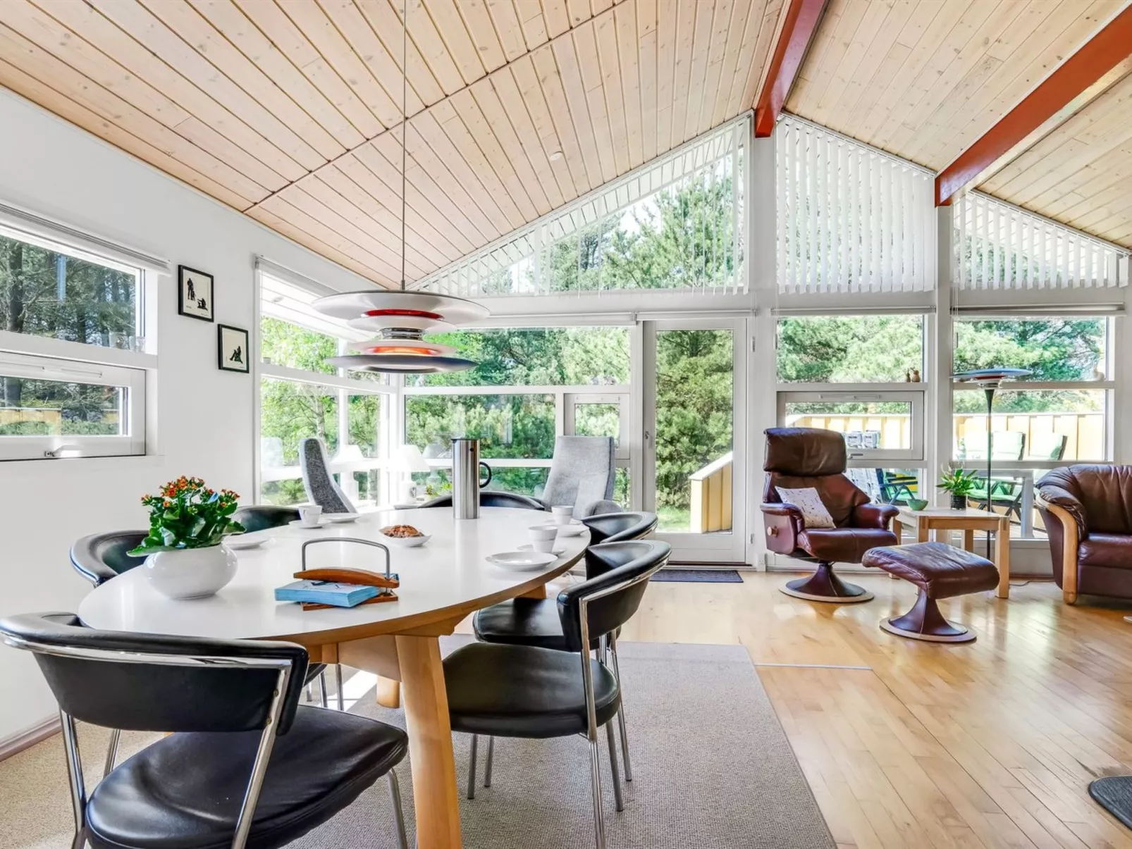 "Vetle" - 2.8km from the sea-Binnen