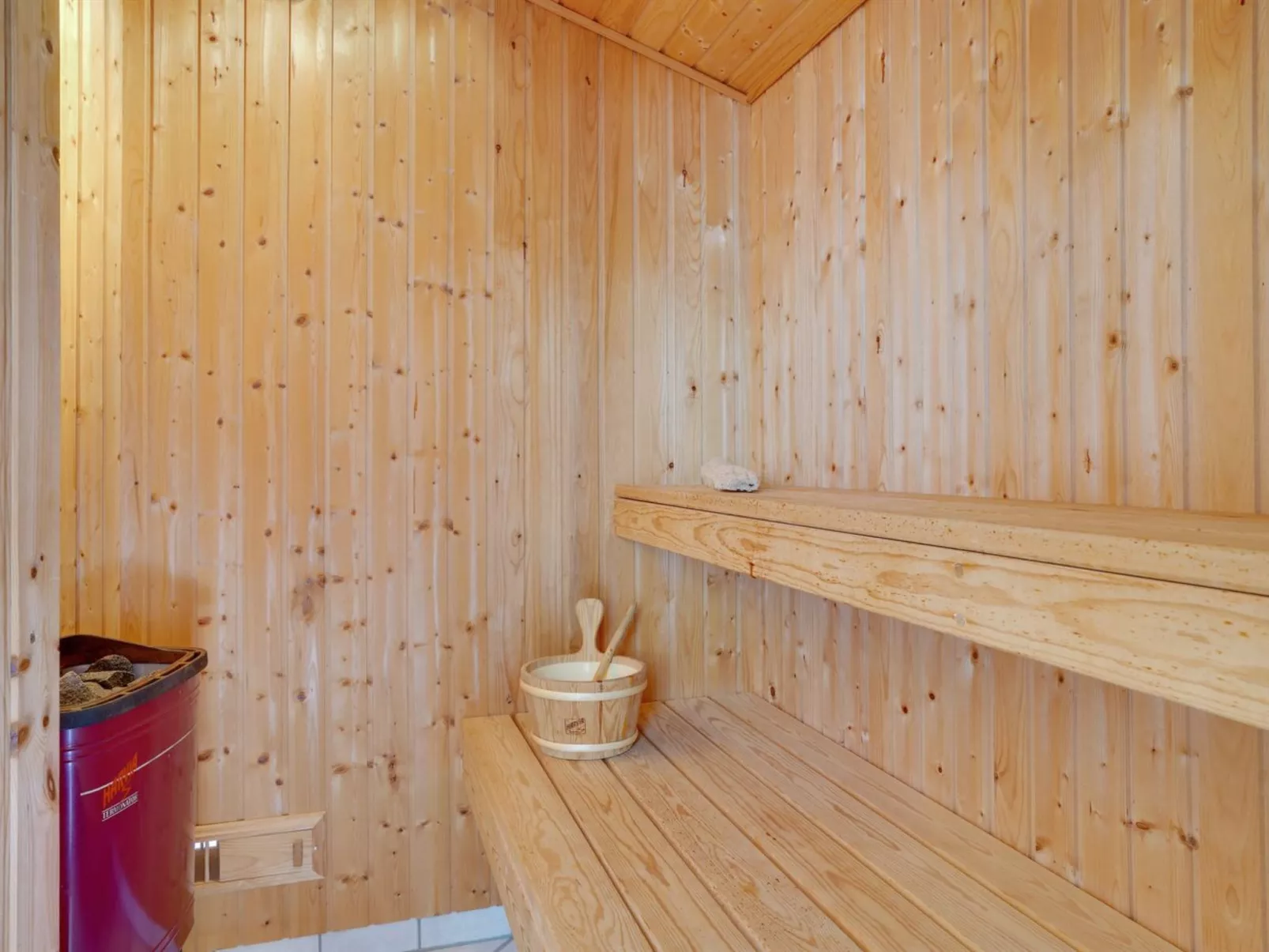 "Orvokki" - 125m from the sea-Binnen