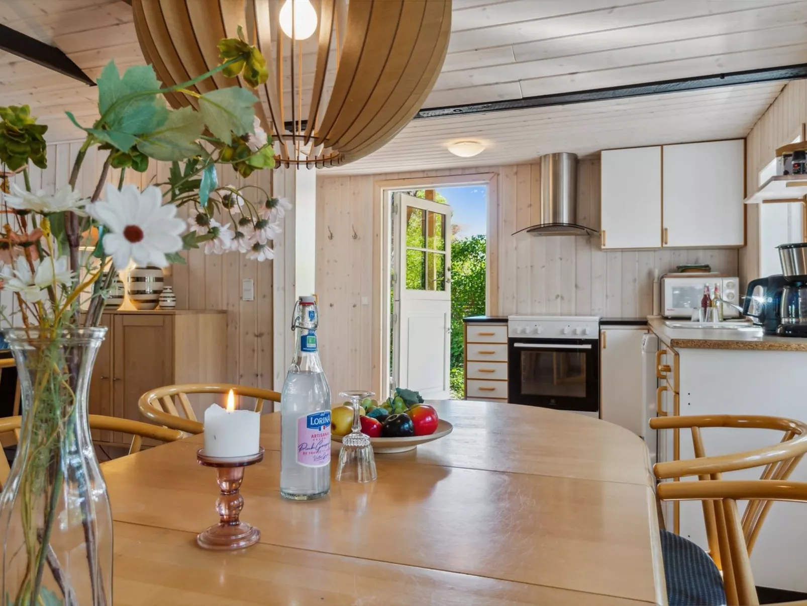 "Ilmari" - 150m from the sea-Binnen