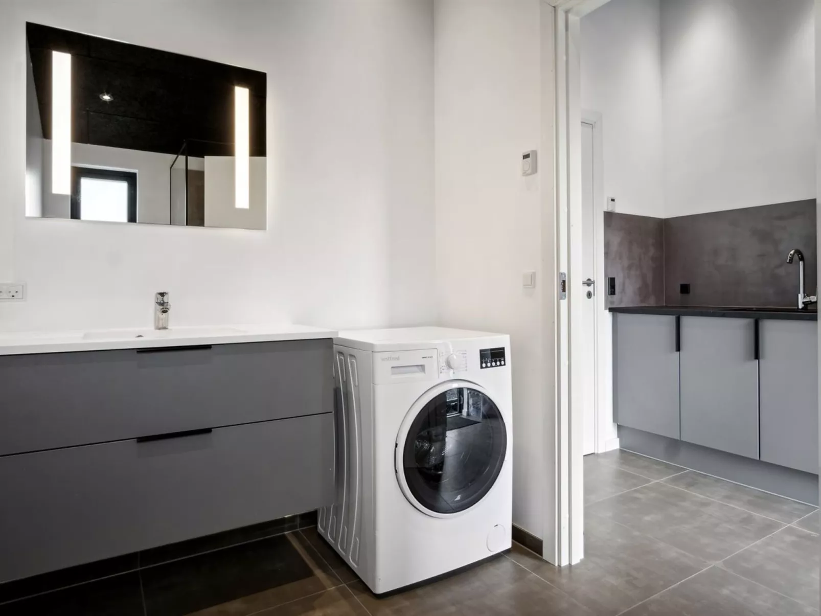 "Jul" - 300m from the sea-Binnen