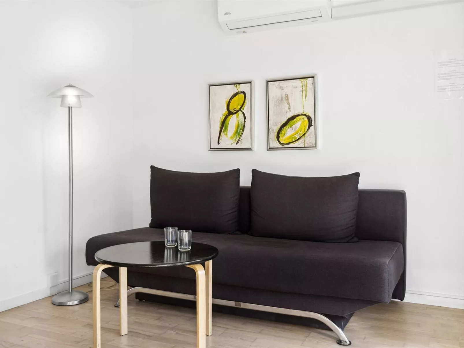 "Sophy" - 150m from the sea-Binnen