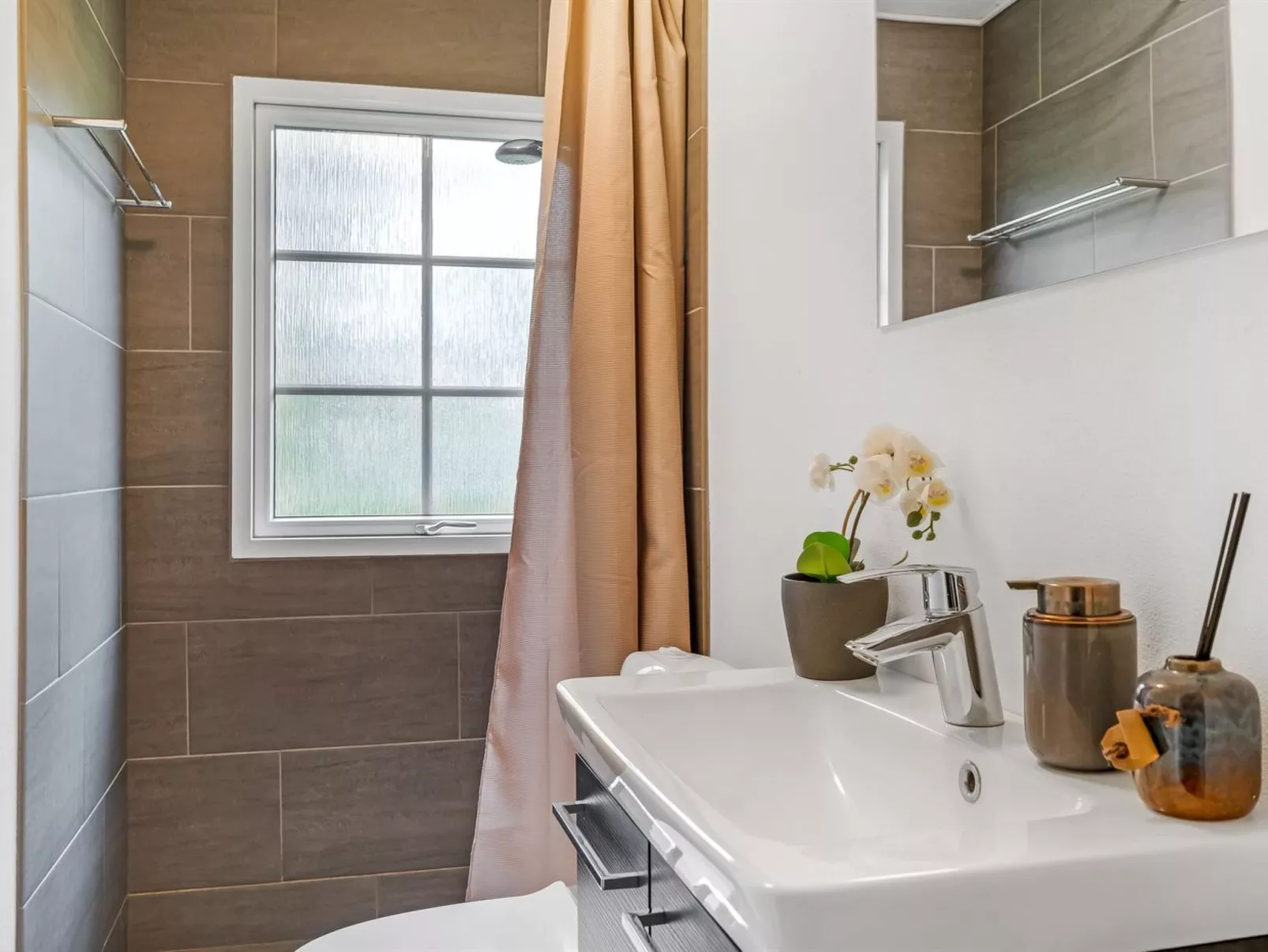 "Jobst" - 600m to the fjord-Binnen