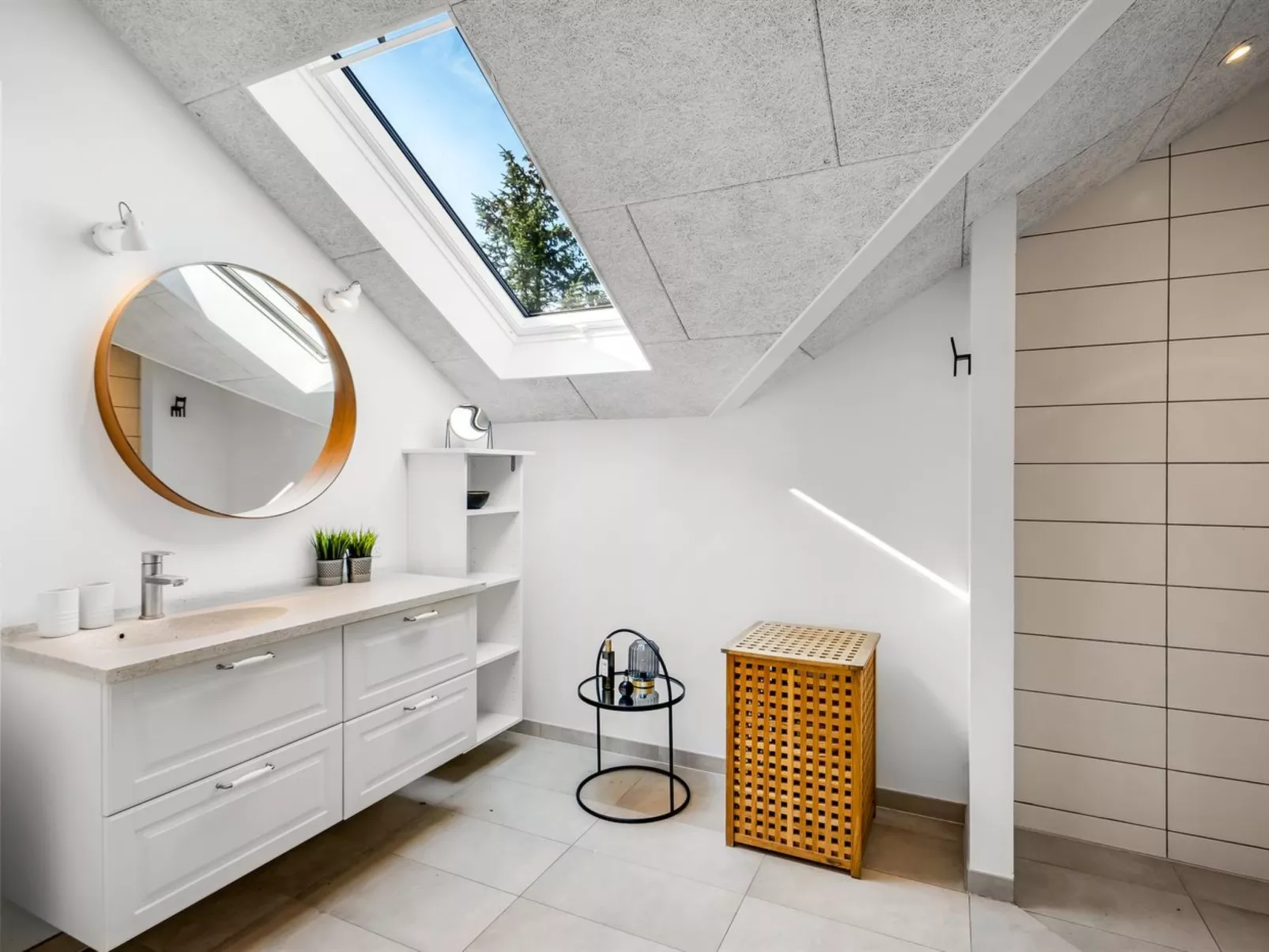 "Roska" - 1.3km from the sea-Binnen