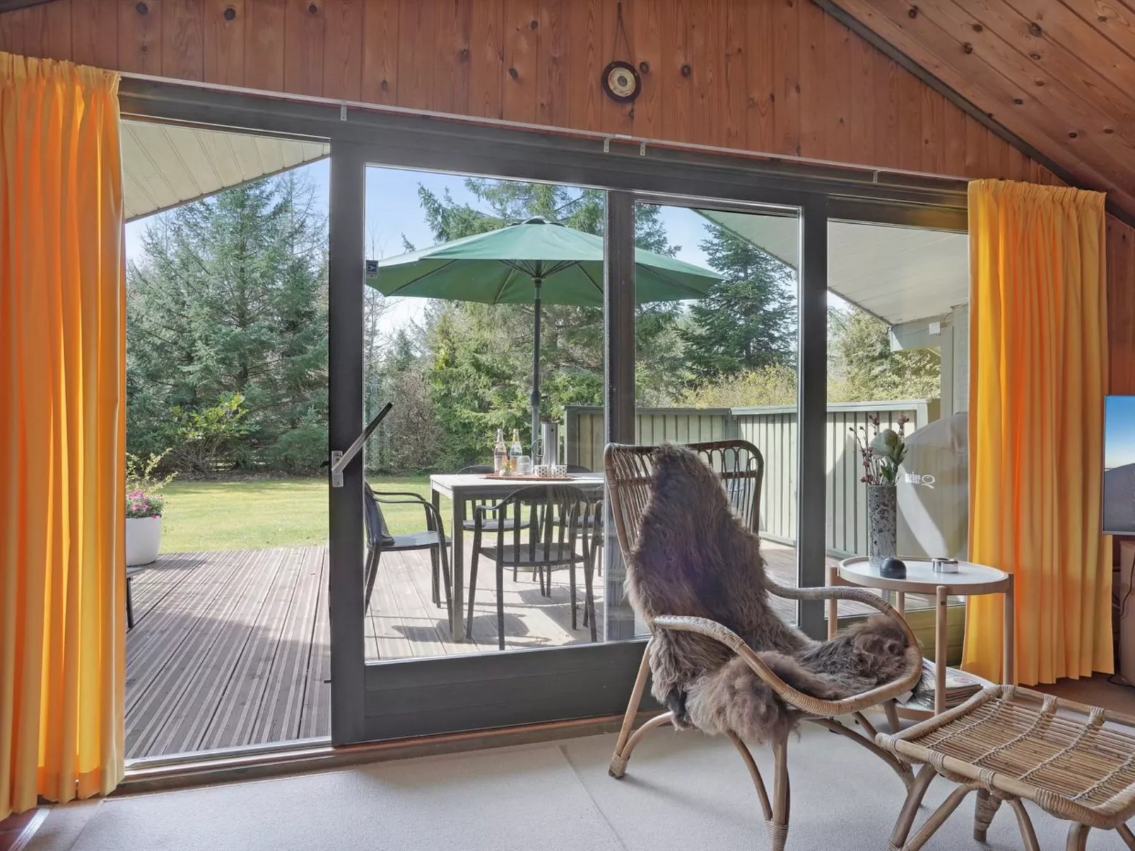 "Winter" - 500m from the sea-Binnen