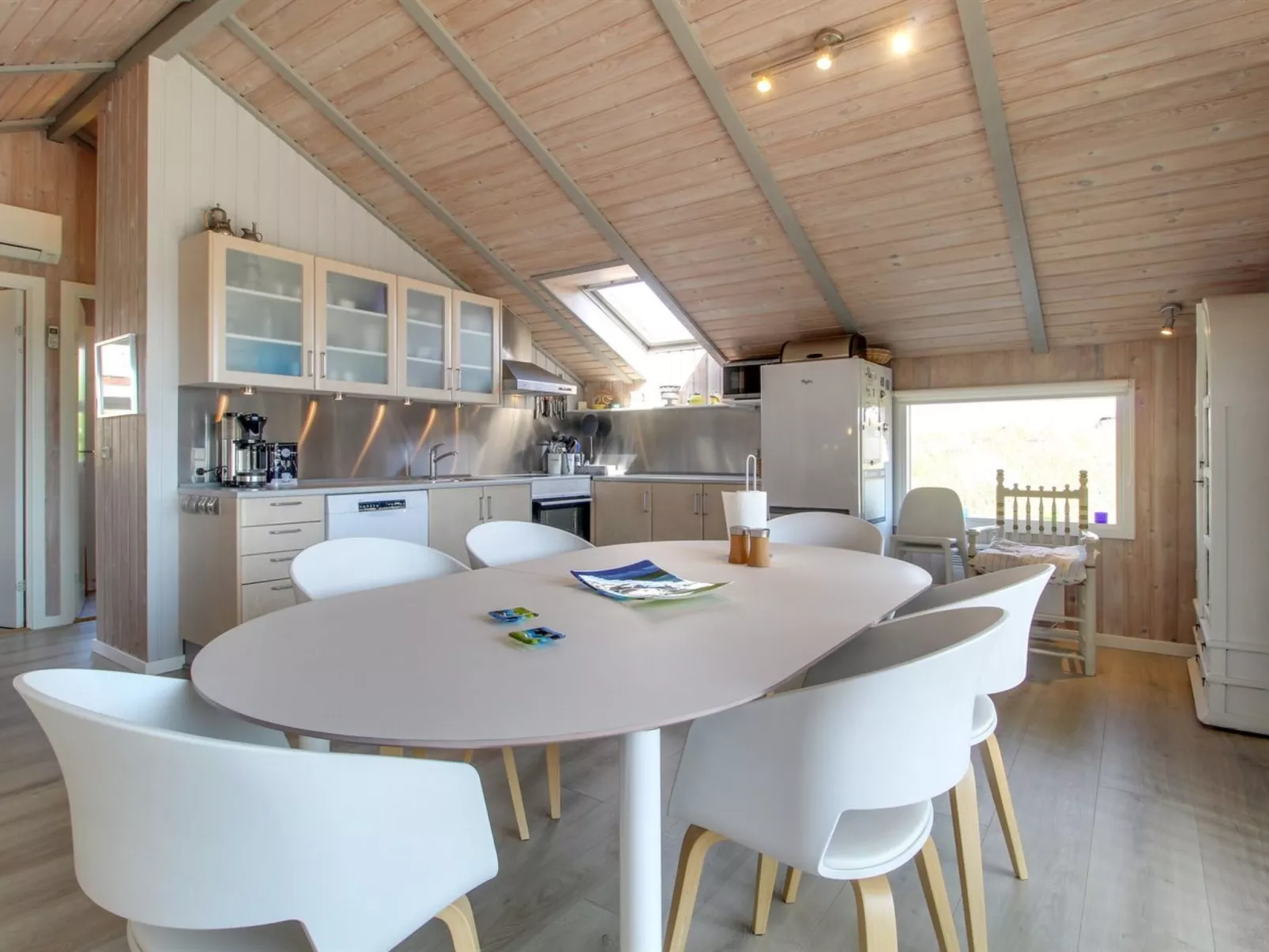 "Aska" - 400m from the sea-Binnen