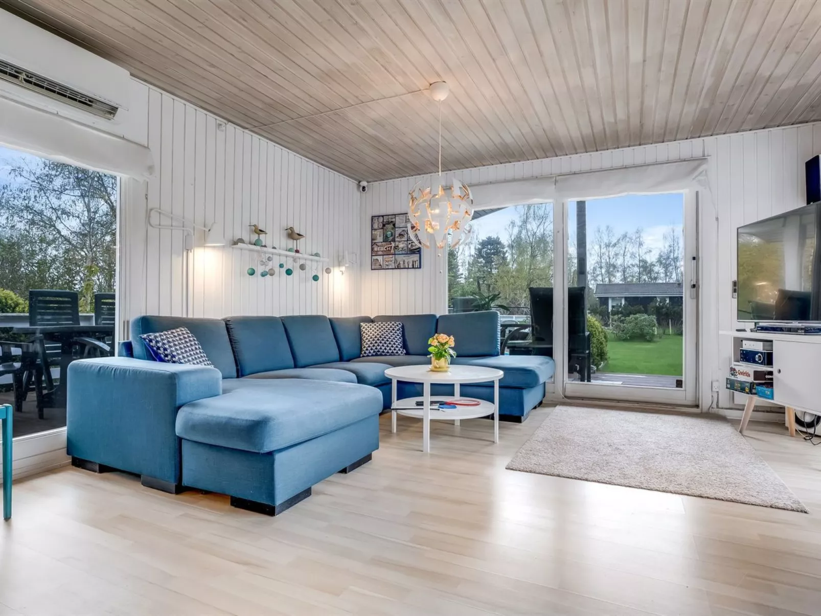 "Asmine" - 670m from the sea-Binnen