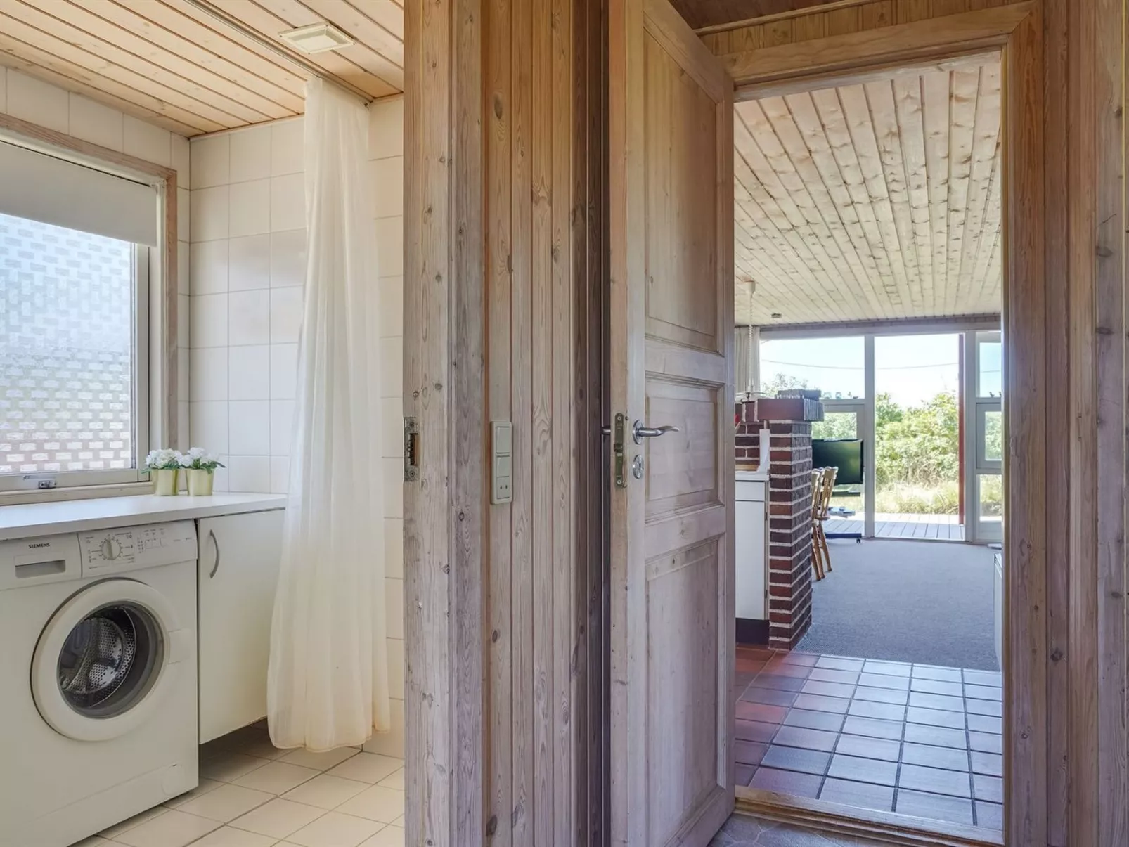 "Kirsten" - 800m from the sea-Binnen