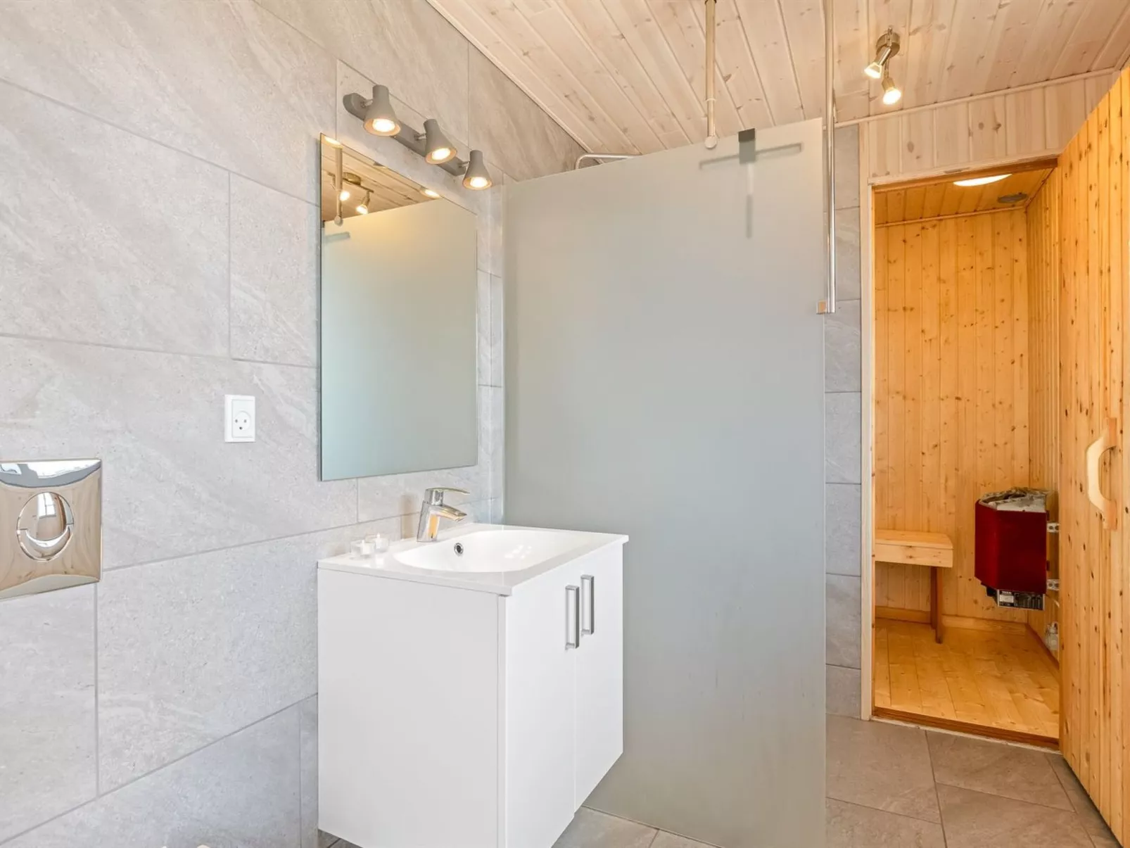 "Signhild" -  from the sea-Binnen