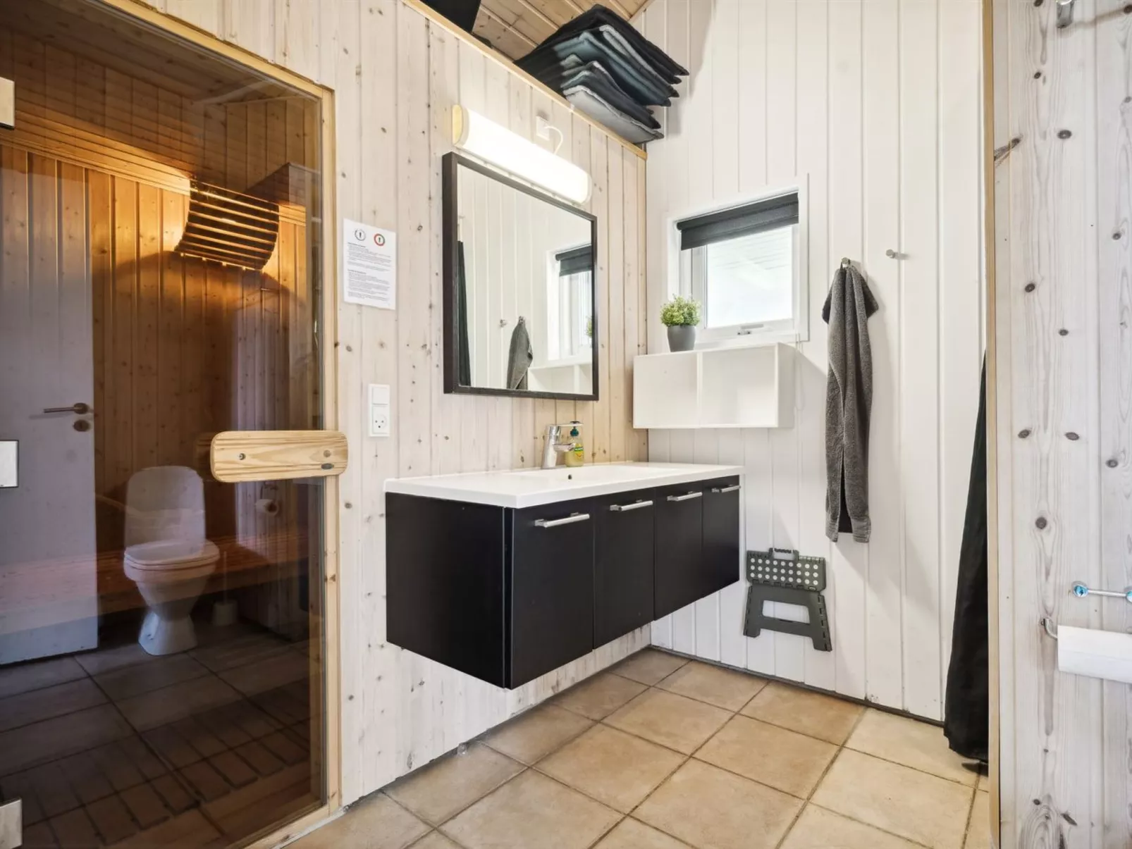 "Edin" - 150m from the sea-Binnen