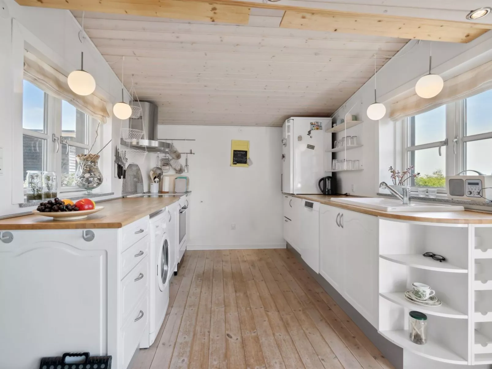 "Thrugils" - 200m from the sea-Binnen