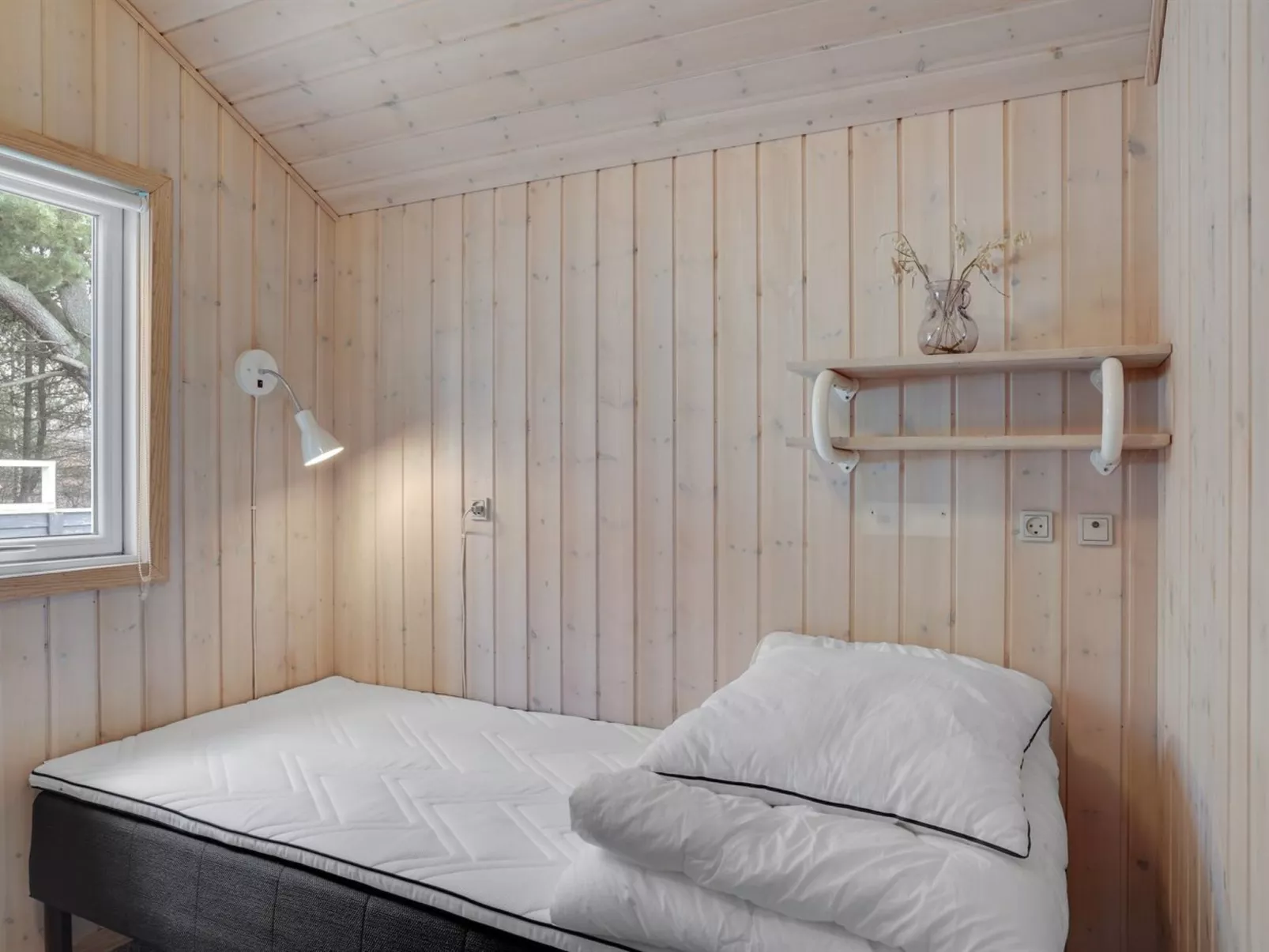 "Aneline" - 700m from the sea-Binnen