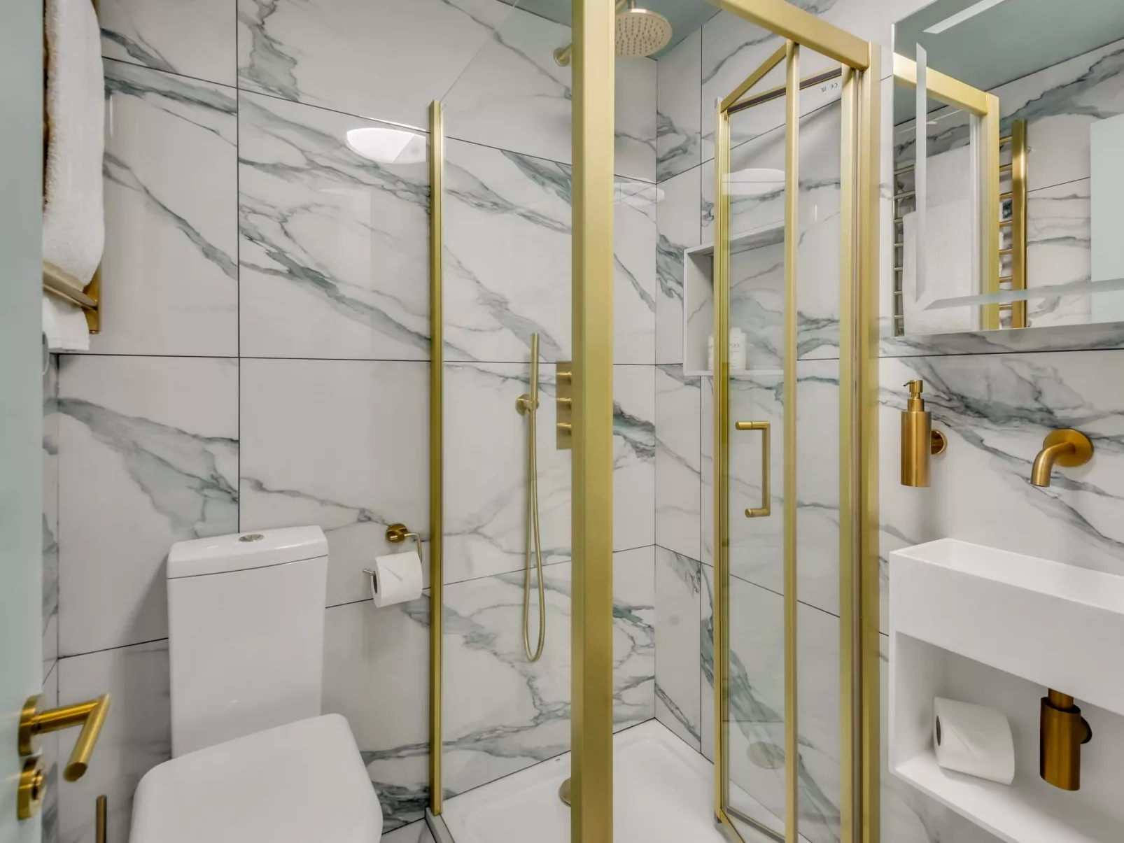 Kensington 1 bedroom apt-Binnen