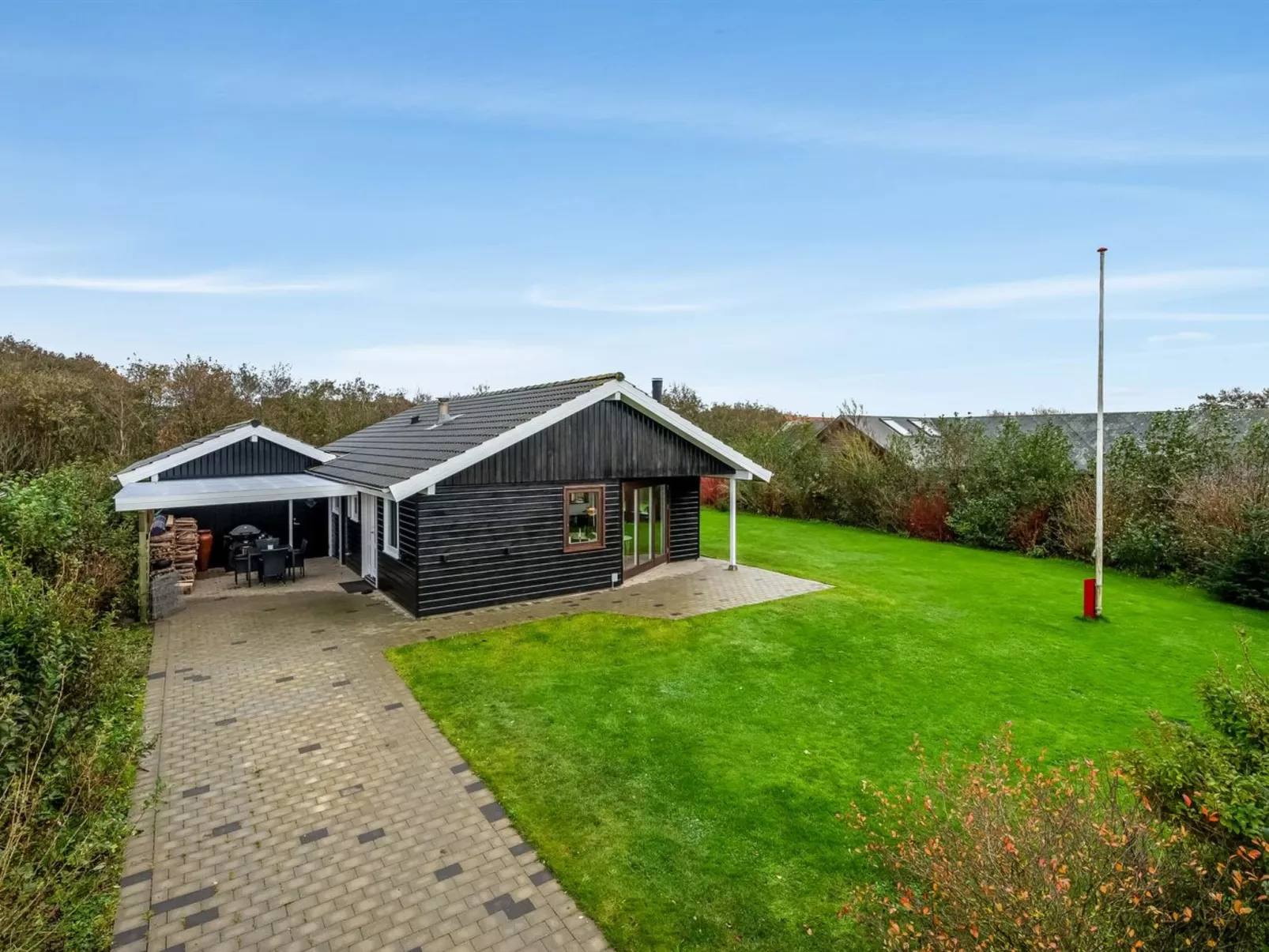 "Ensio" - 300m to the fjord-Buiten