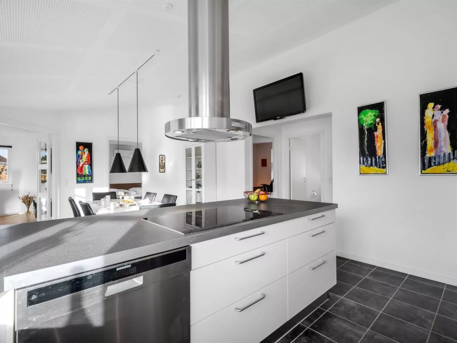 "Elsi" - 1.3km from the sea-Binnen