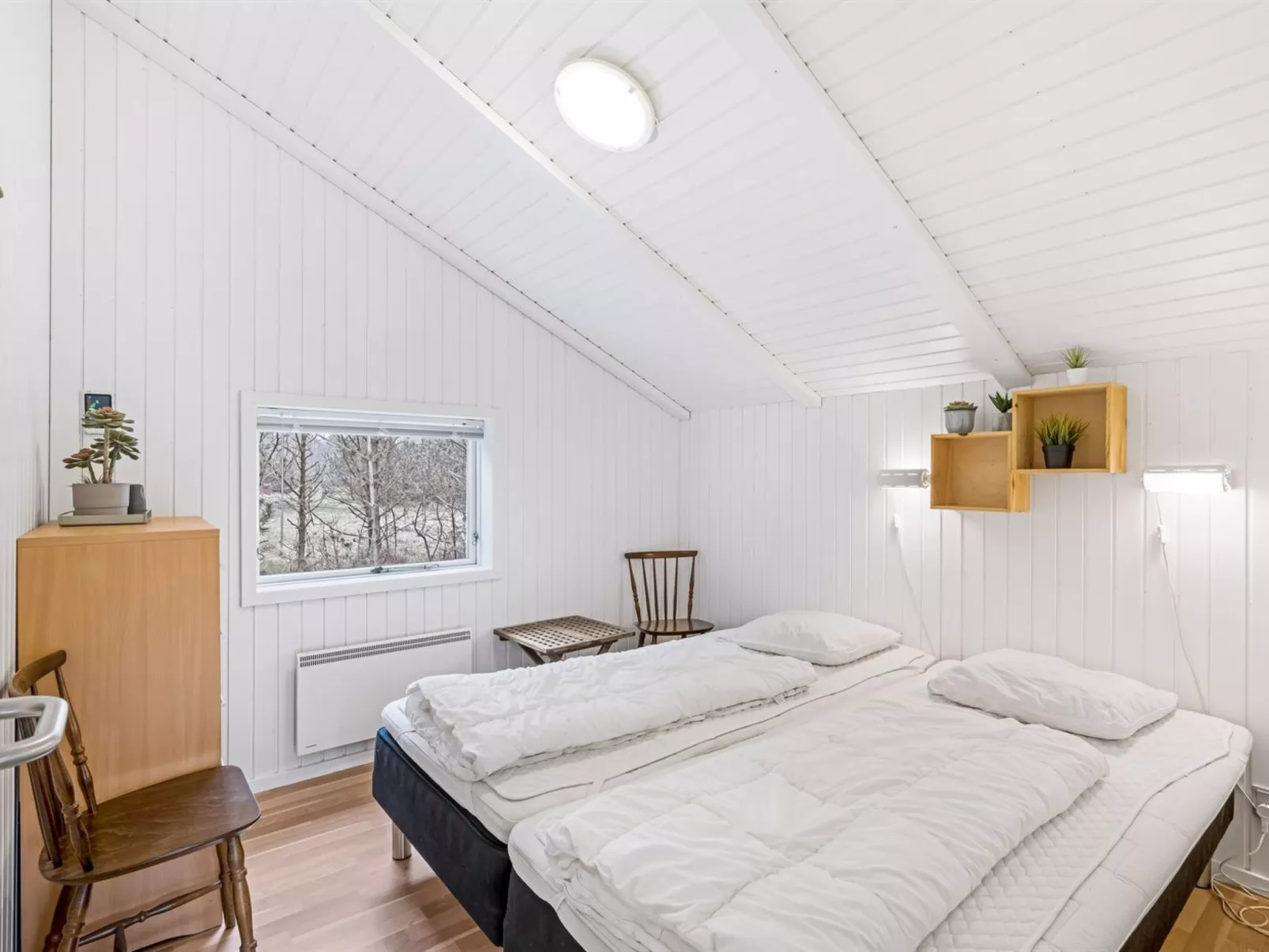 "Orm" - 2.3km from the sea-Binnen