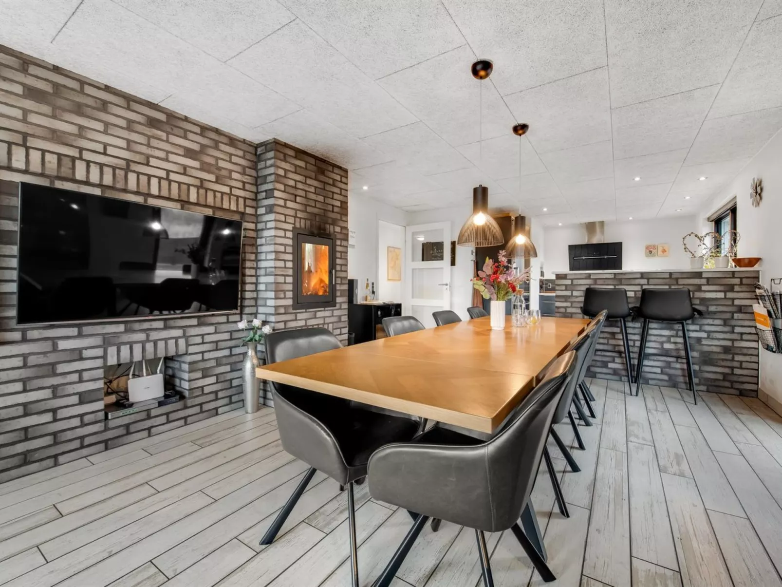 "Nona" - 1.1km from the sea-Binnen