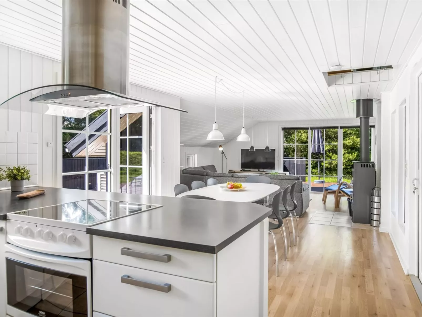 "Joseline" - 1.8km from the sea-Binnen