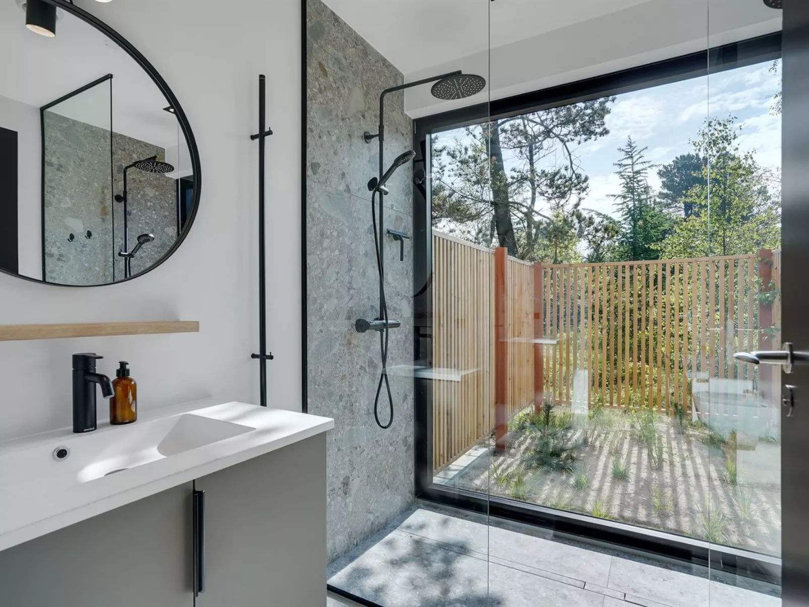 "Stellan" - 1.4km from the sea-Binnen