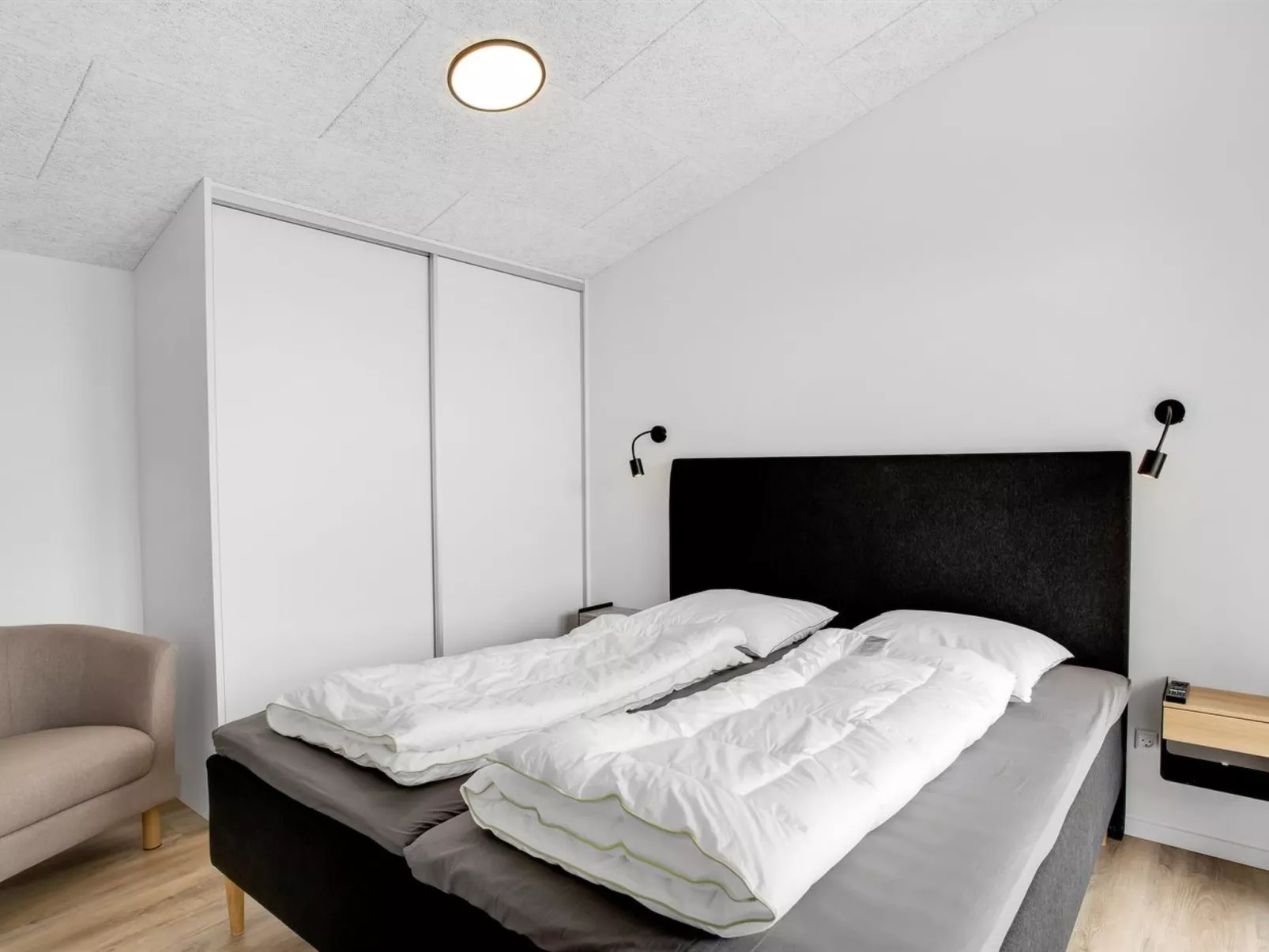 "Dirtje" - 200m from the sea-Binnen