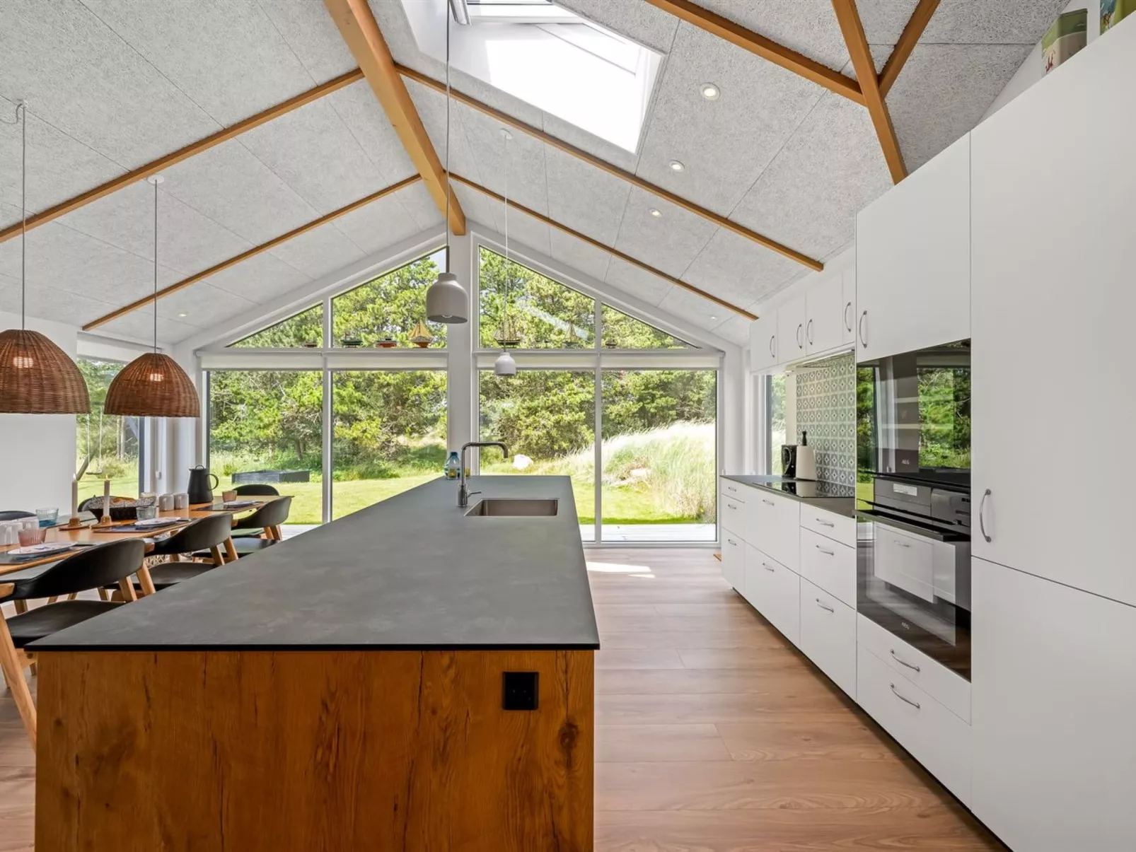 "Antonette" - 1.8km from the sea-Binnen