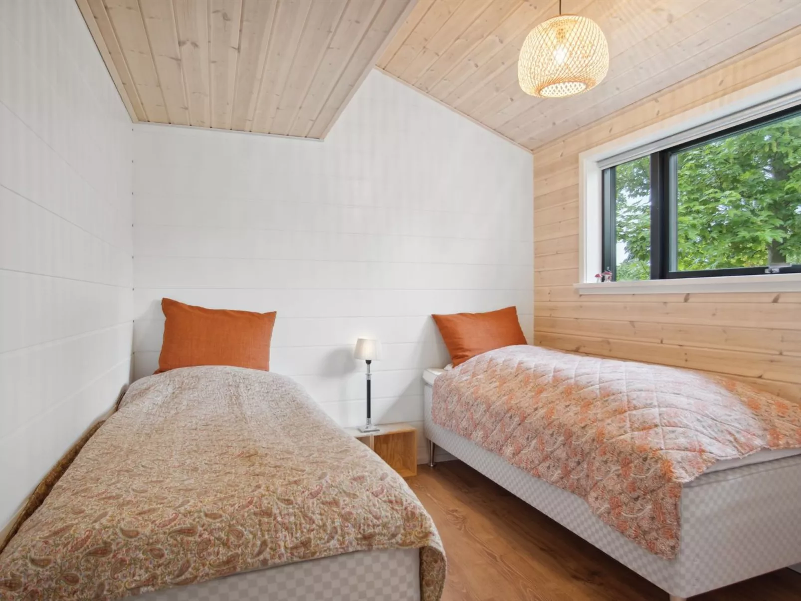 "Huldrik" - 100m from the sea-Binnen