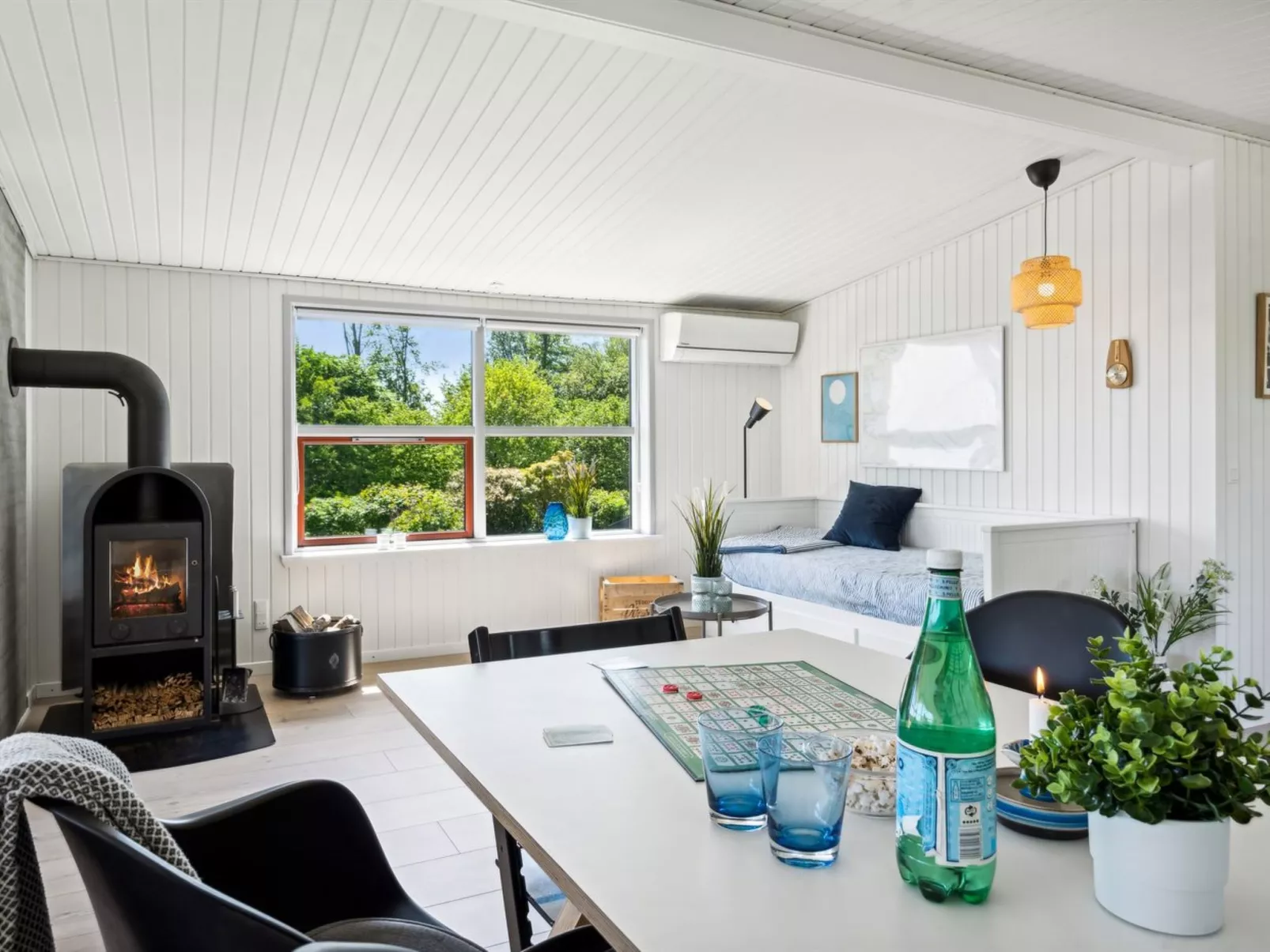 "Fokke" - 450m from the sea-Binnen