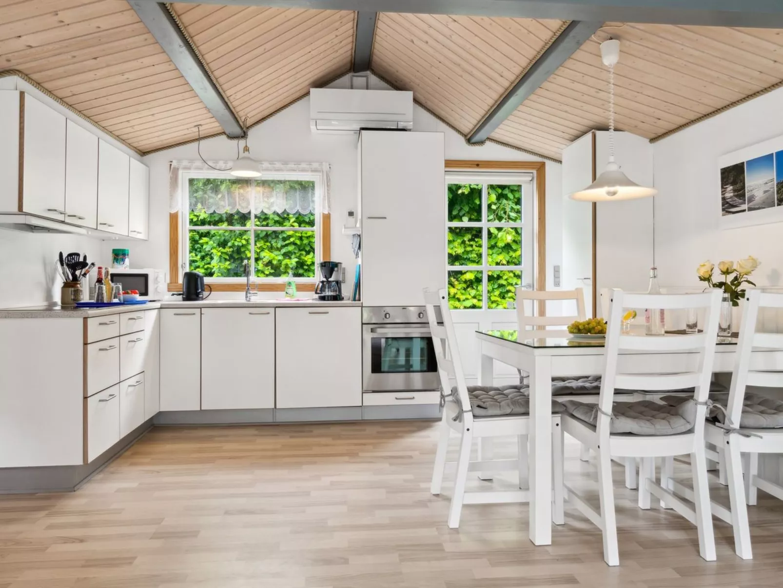 "Horsten" - 270m from the sea-Binnen