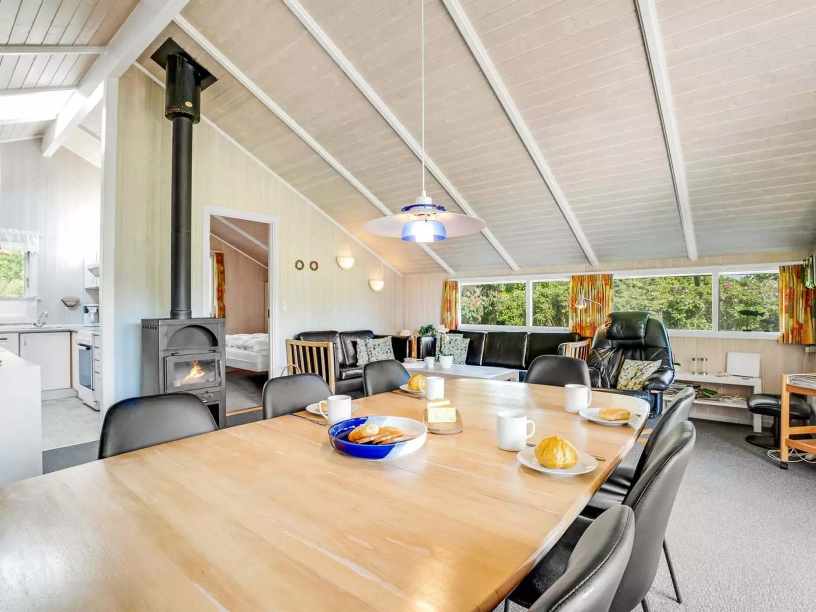 "Guja" - 250m from the sea-Binnen