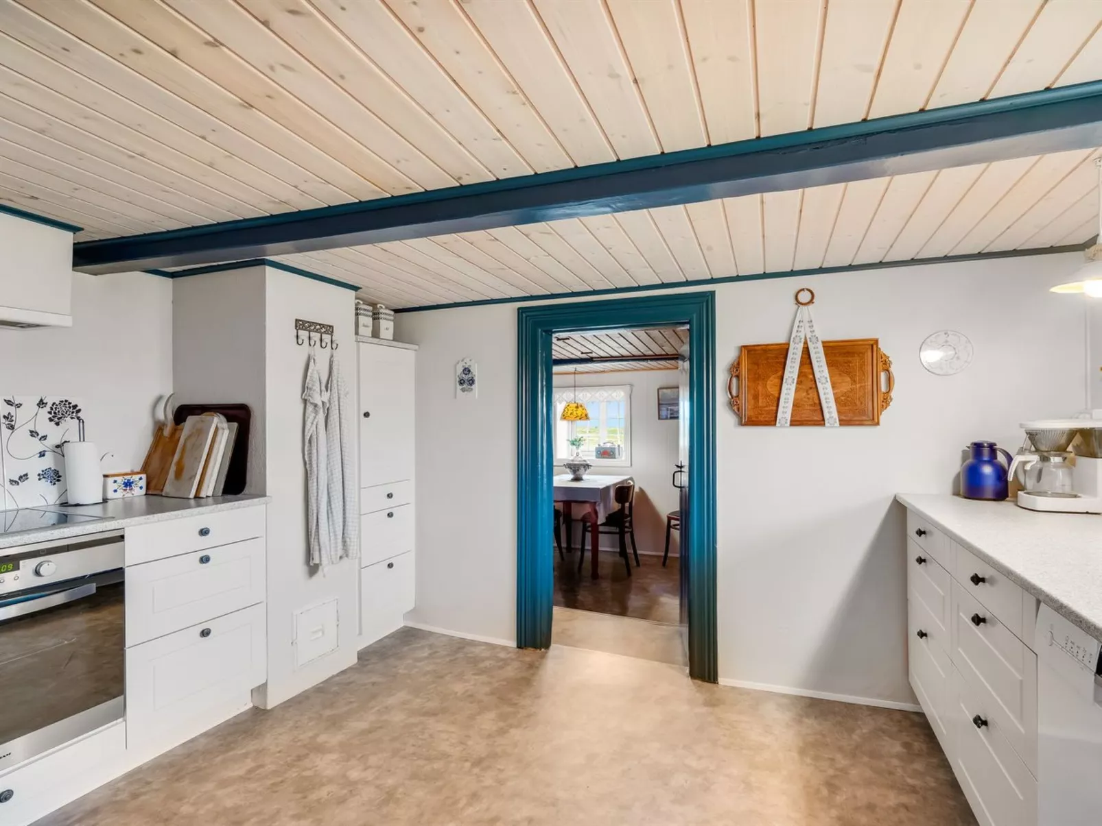 "Vili" - 100m from the sea-Binnen