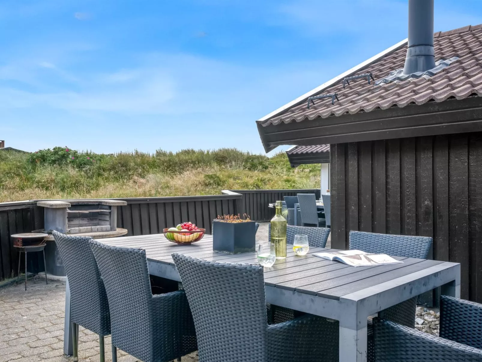 "Emin" - 700m from the sea-Buiten