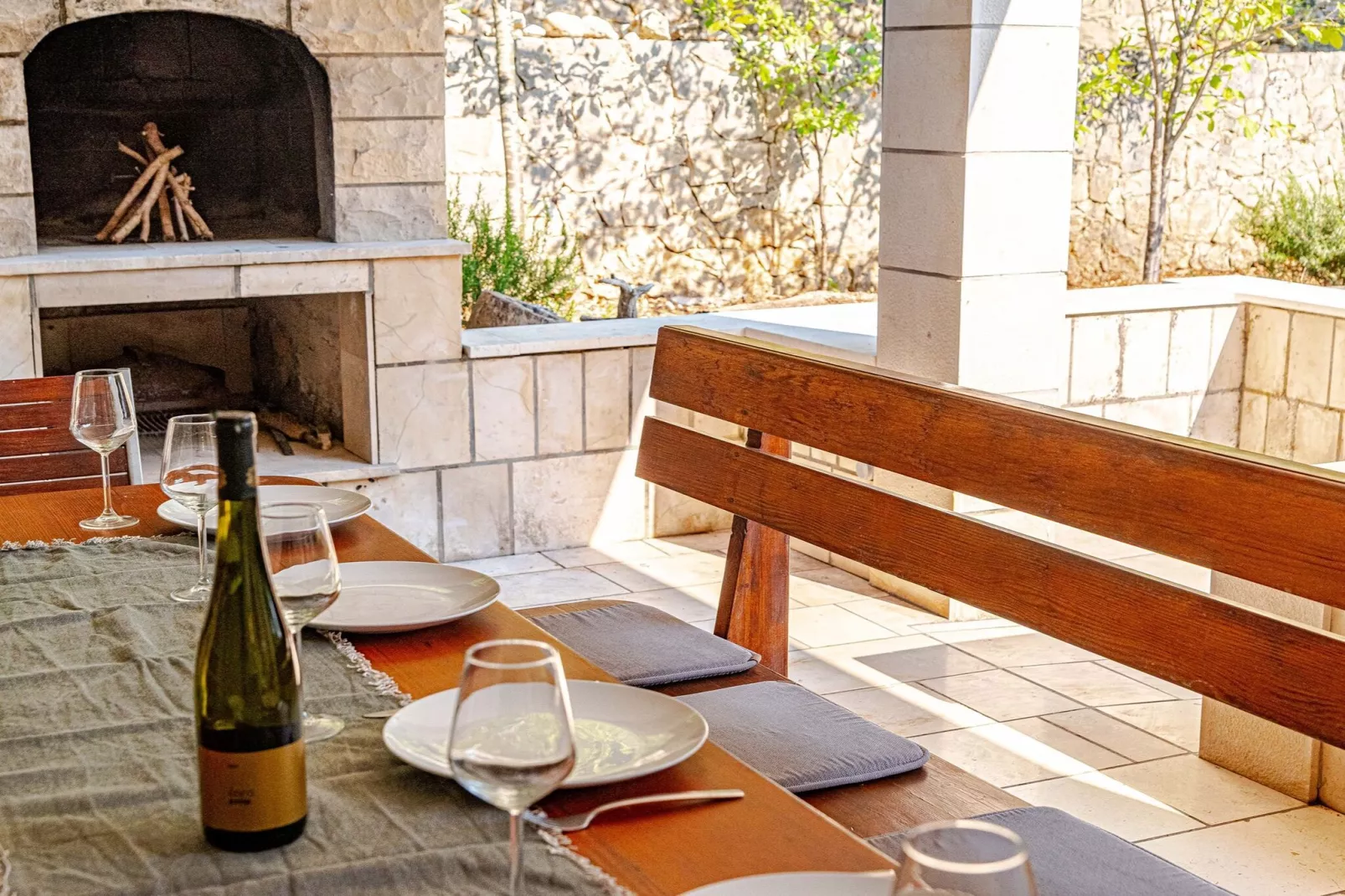 Holiday Home Island Gem - Five  Bedroom Apartment-Eetkamer