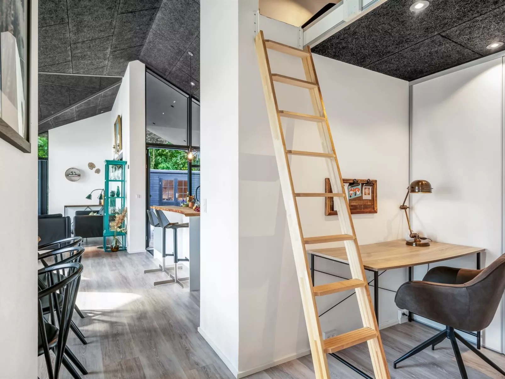 "Jahn" - 250m to the fjord-Binnen