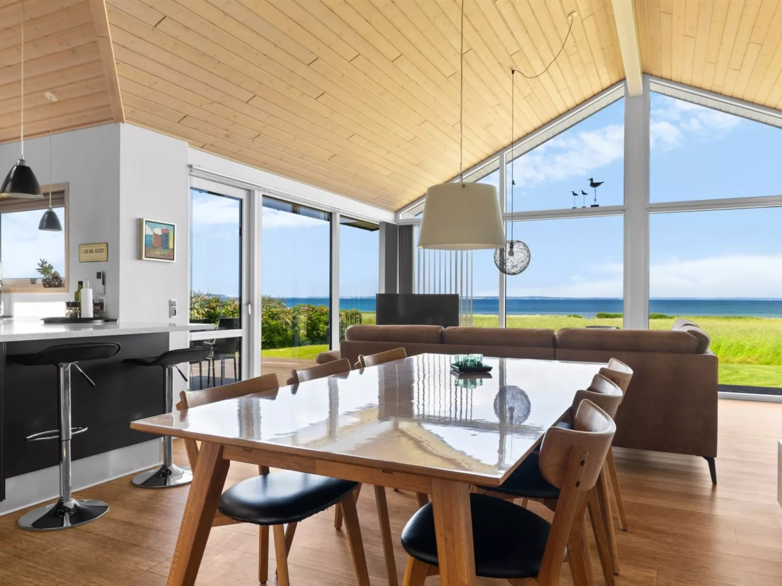 "Drusilla" - 140m from the sea-Binnen