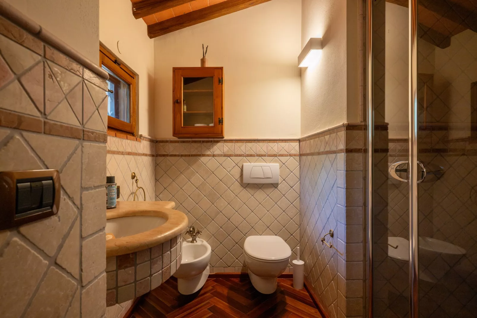 Tenuta del Serra-Badkamer