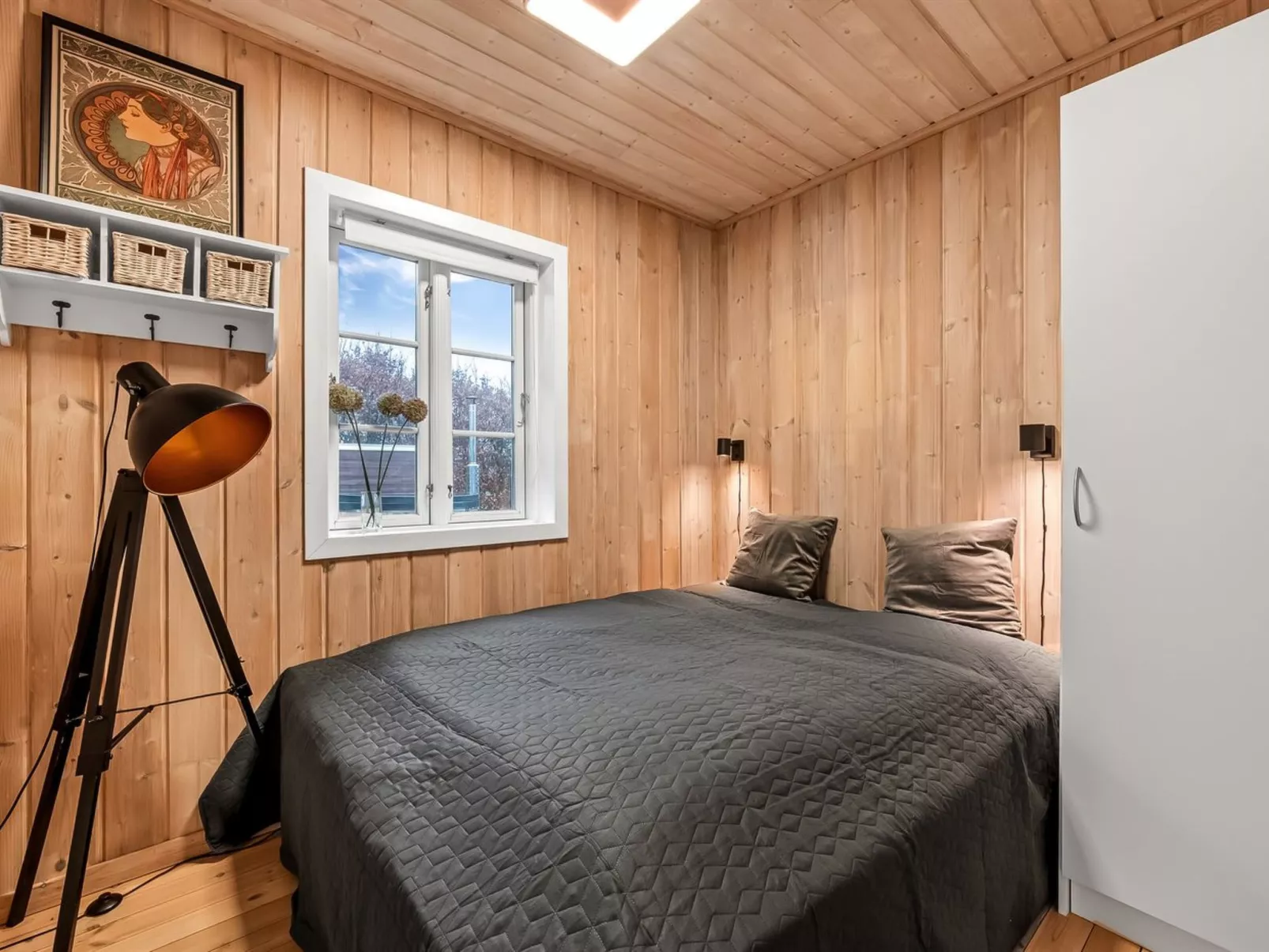 "Gunwald" - 1km to the fjord-Binnen