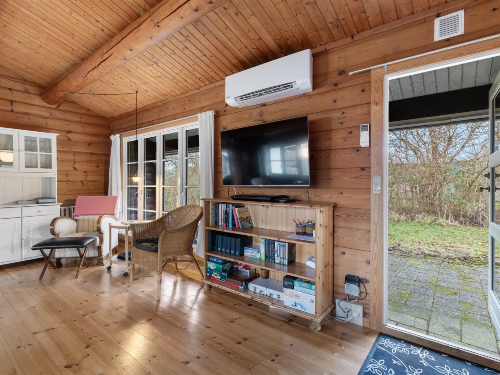 "Doris" - 150m from the sea-Binnen